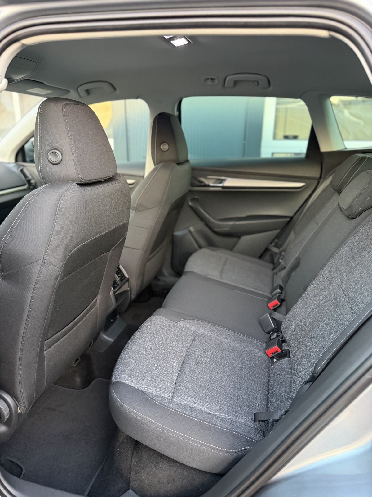 Škoda Karoq 1,6 TDI DSG/STYLE/XENON/LED/ACC/NAVI/KAMERA, fotografija 10