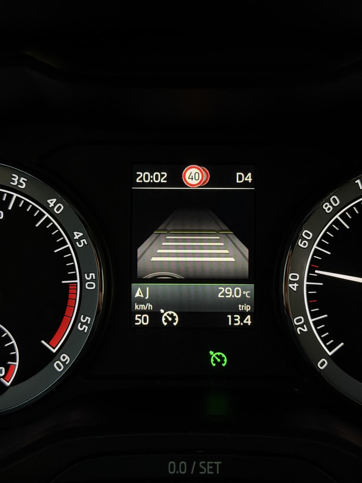 Škoda Karoq 1,6 TDI DSG/STYLE/XENON/LED/ACC/NAVI/KAMERA, fotografija 17