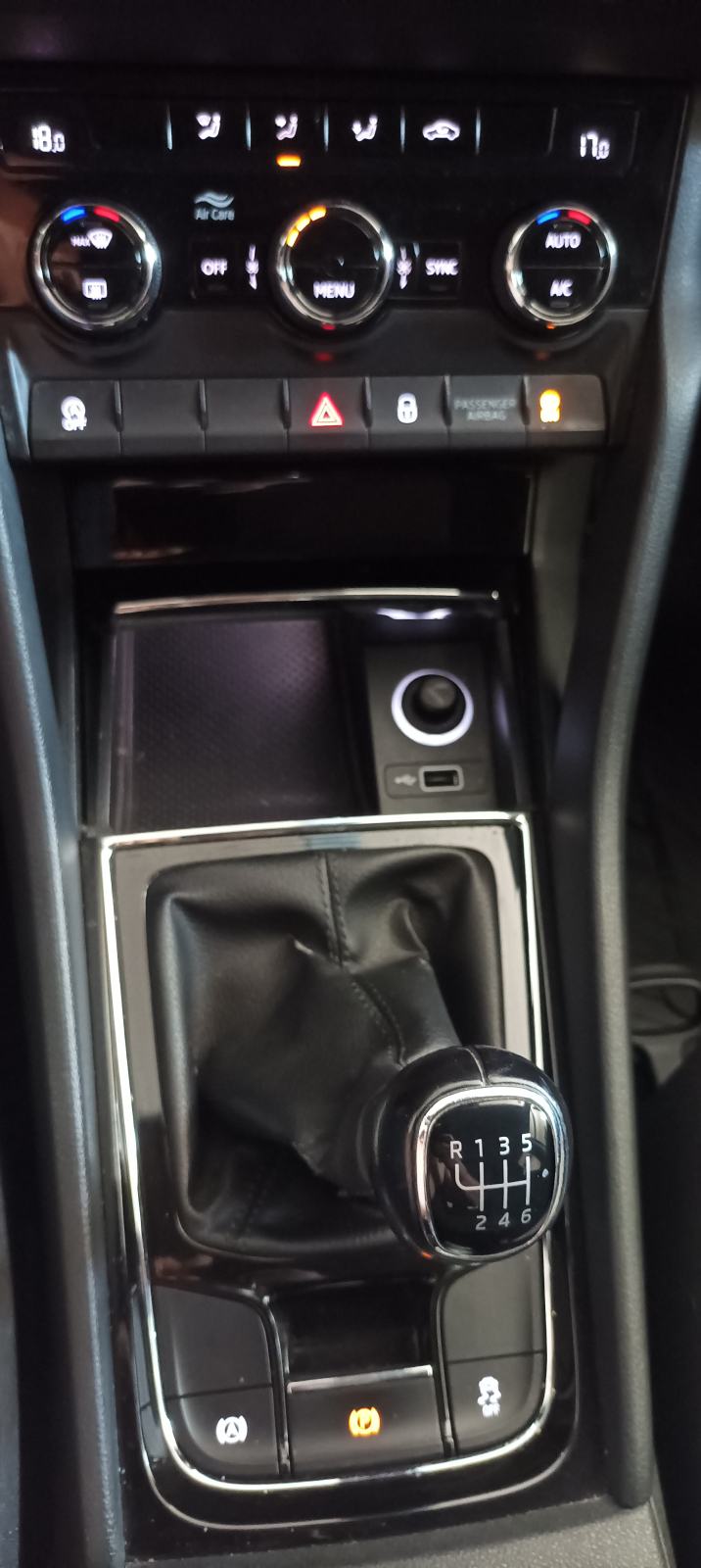 Škoda Karoq 1,6 TDI, fotografija 6