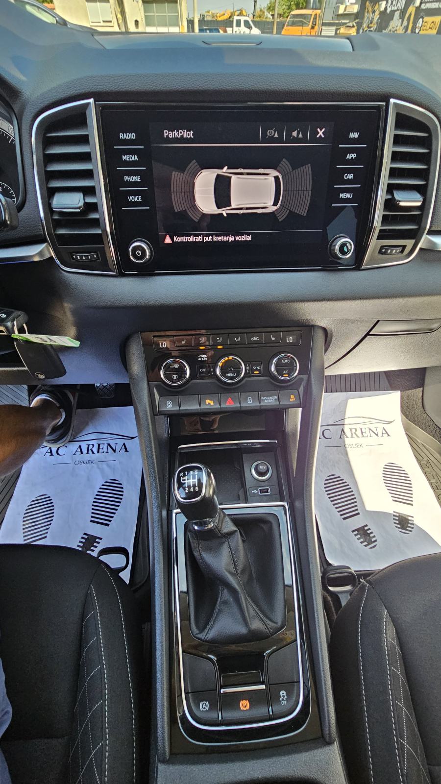 Škoda Karoq 1.6 TDI●Soleil●Matrix full led●Navi●Servisna, fotografija 17