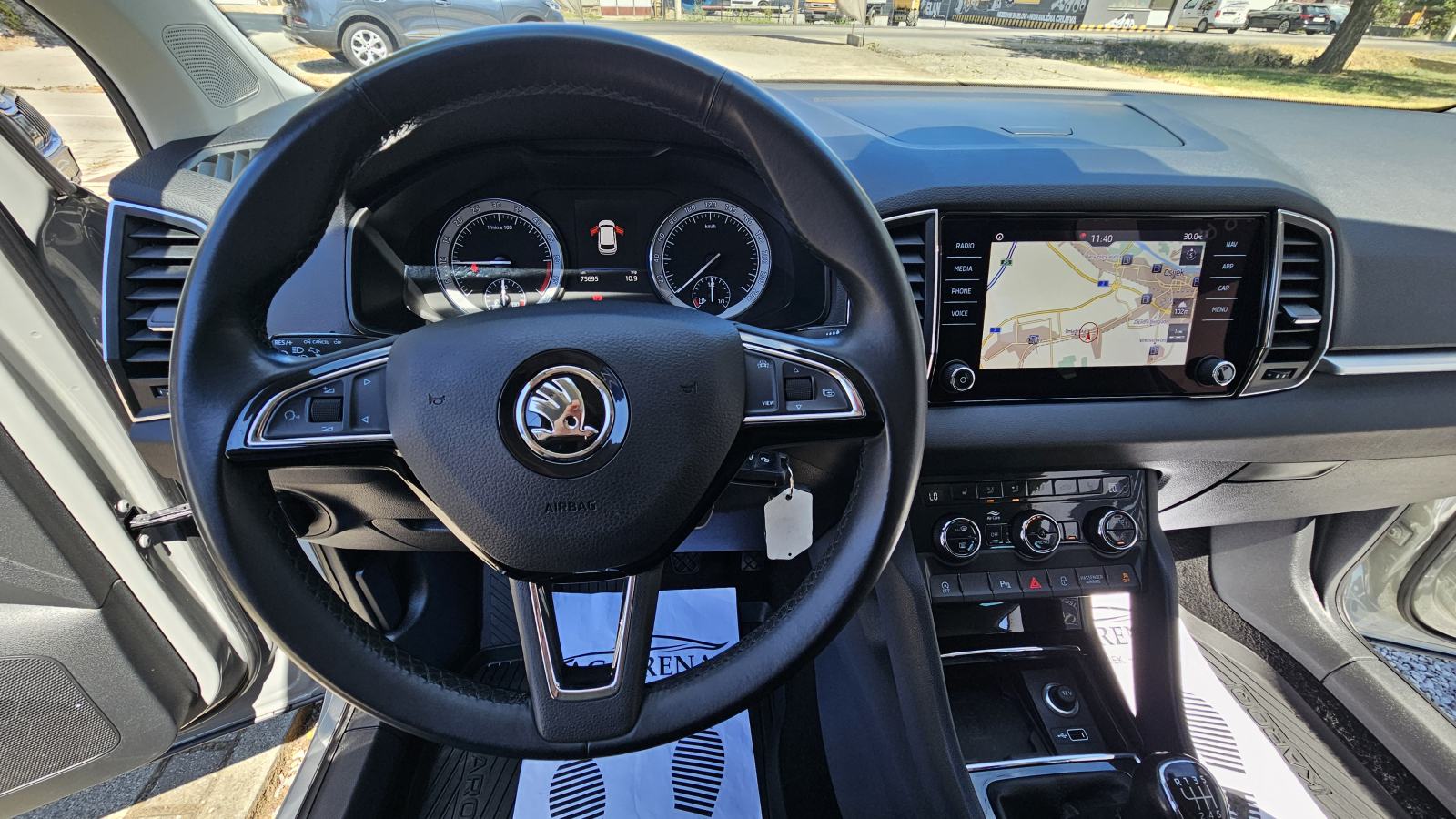 Škoda Karoq 1.6 TDI●Soleil●Matrix full led●Navi●Servisna, fotografija 15