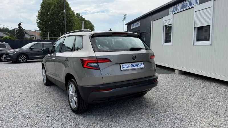 ŠKODA KAROQ 1.6 TDI *SPORTLINE*1.VL*HR AUTO*SERVISNA* GARANCIJA 1G*, fotografija 4