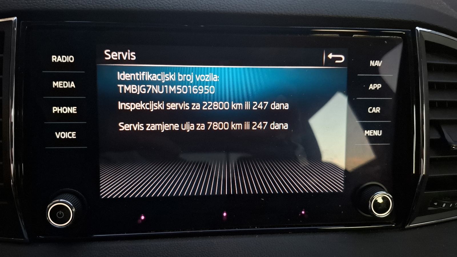 Škoda Karoq 1,6tdi automatik, fotografija 13