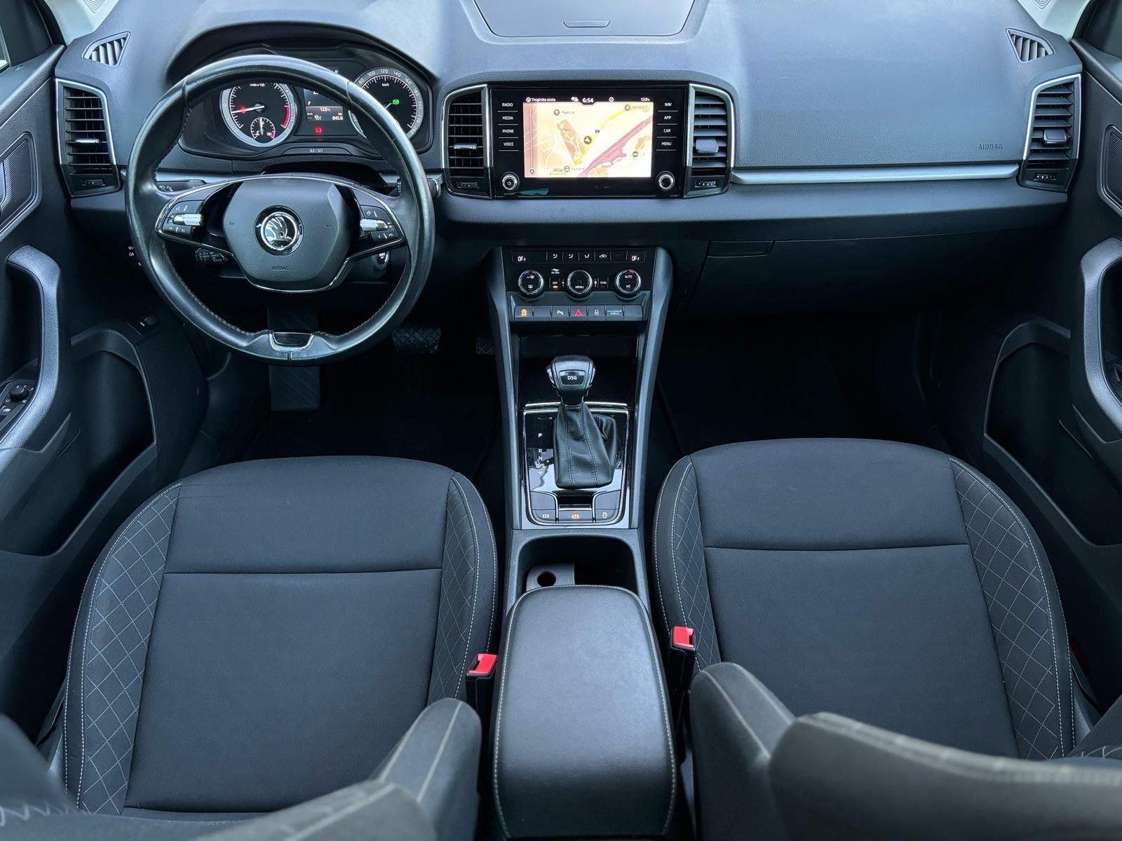 Škoda Karoq 1,6tdi automatik, fotografija 3