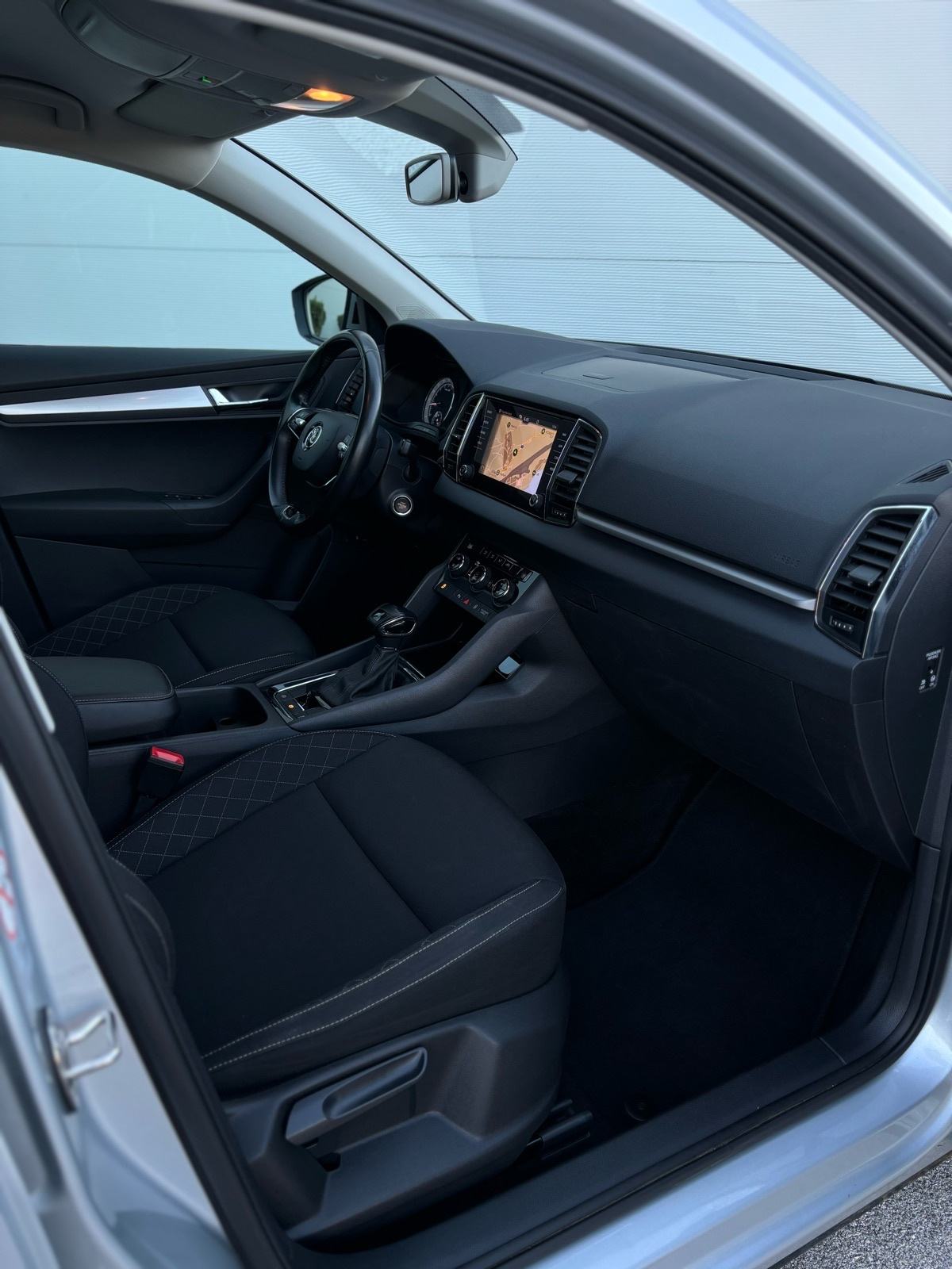 Škoda Karoq 1,6tdi automatik, fotografija 7