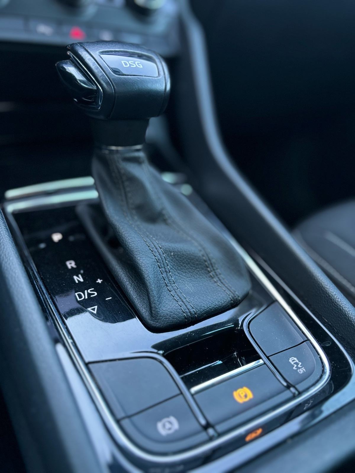 Škoda Karoq 1,6tdi automatik, fotografija 8