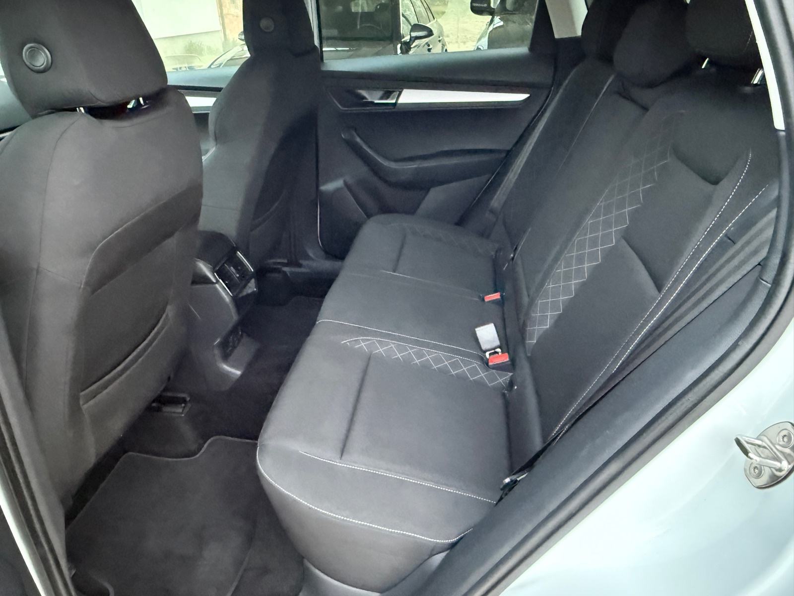 Škoda Karoq 1,6tdi automatik✅STYLE✅VELIKI SERVIS✅GARANCIJA 12mj✅, fotografija 16