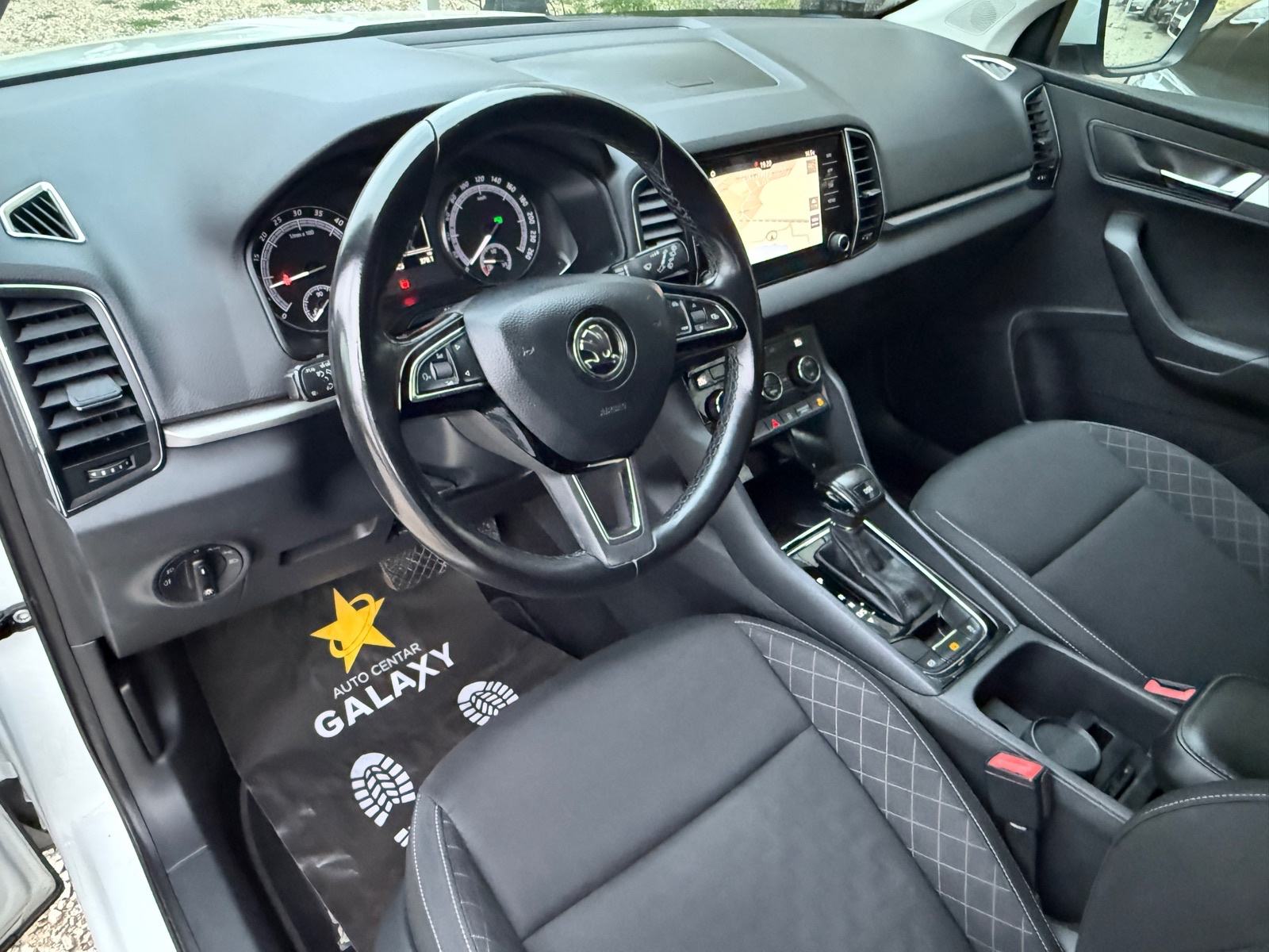 Škoda Karoq 1,6tdi automatik✅STYLE✅VELIKI SERVIS✅GARANCIJA 12mj✅, fotografija 11