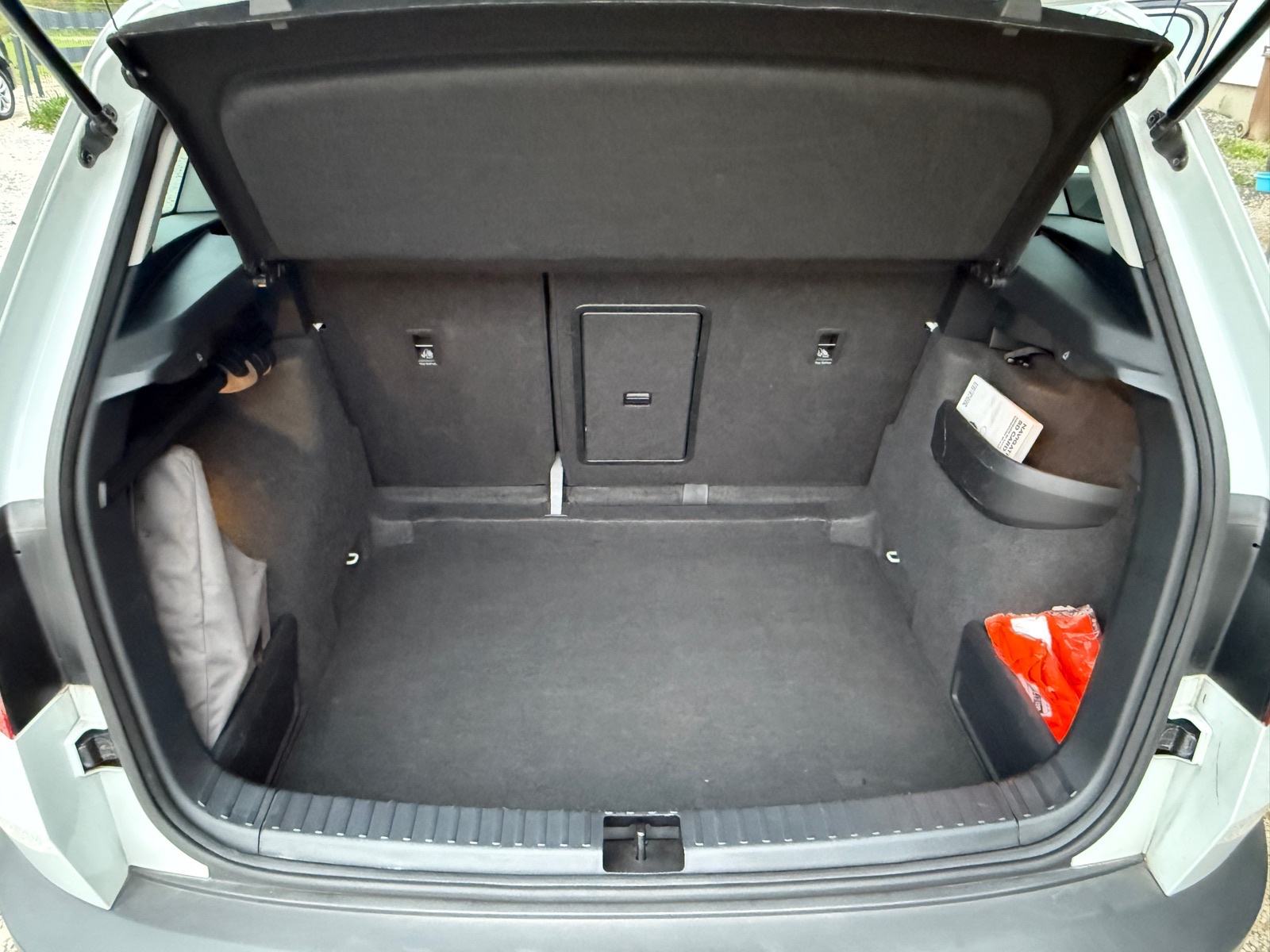 Škoda Karoq 1,6tdi automatik✅STYLE✅VELIKI SERVIS✅GARANCIJA 12mj✅, fotografija 17