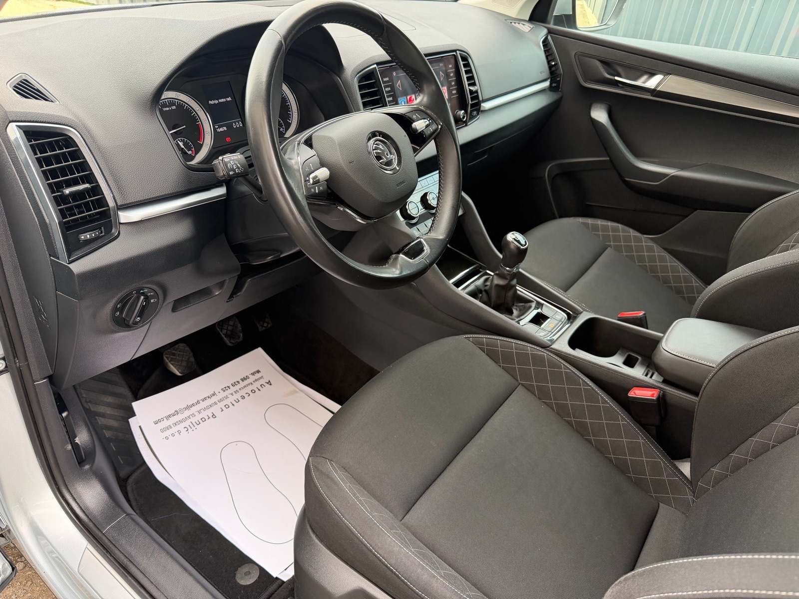 Škoda Karoq 1.6TDI/kamera/navigacija/tempomat/keyless/v.servis, fotografija 10