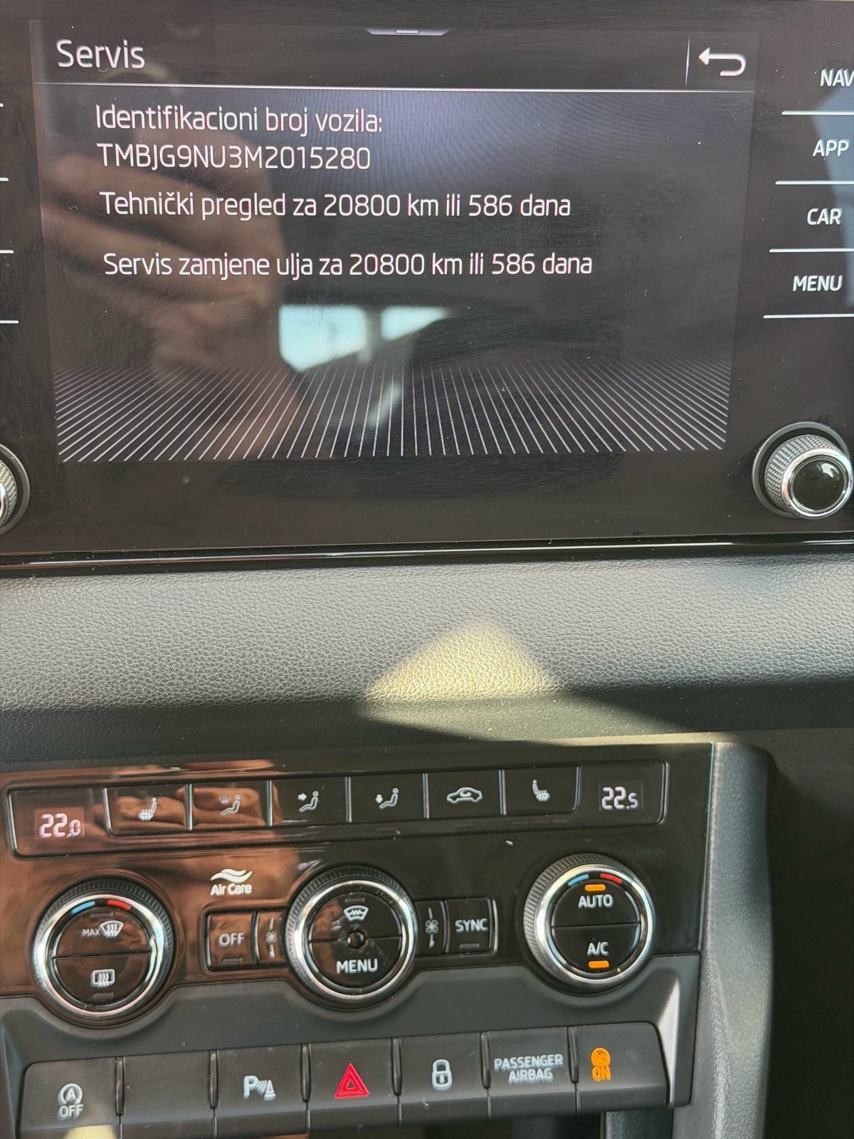 Škoda Karoq 1.6TDI/kamera/navigacija/tempomat/keyless/v.servis, fotografija 15