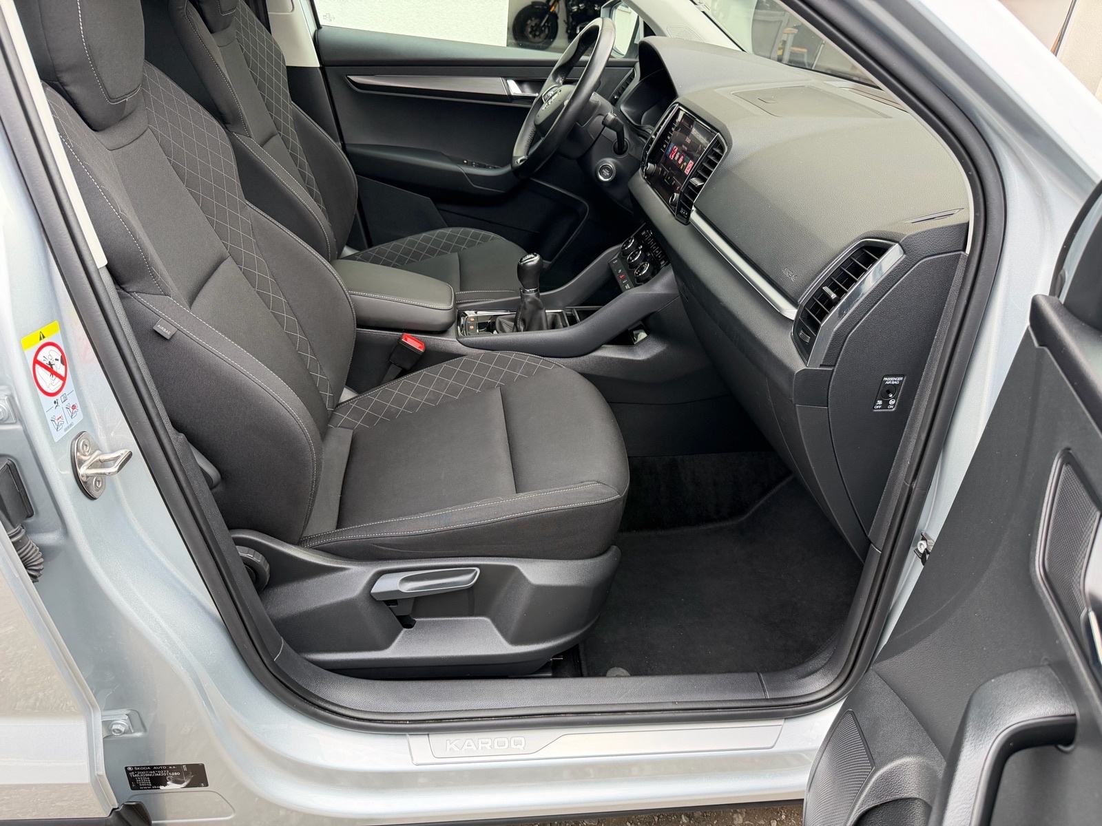 Škoda Karoq 1.6TDI/kamera/navigacija/tempomat/keyless/v.servis, fotografija 17