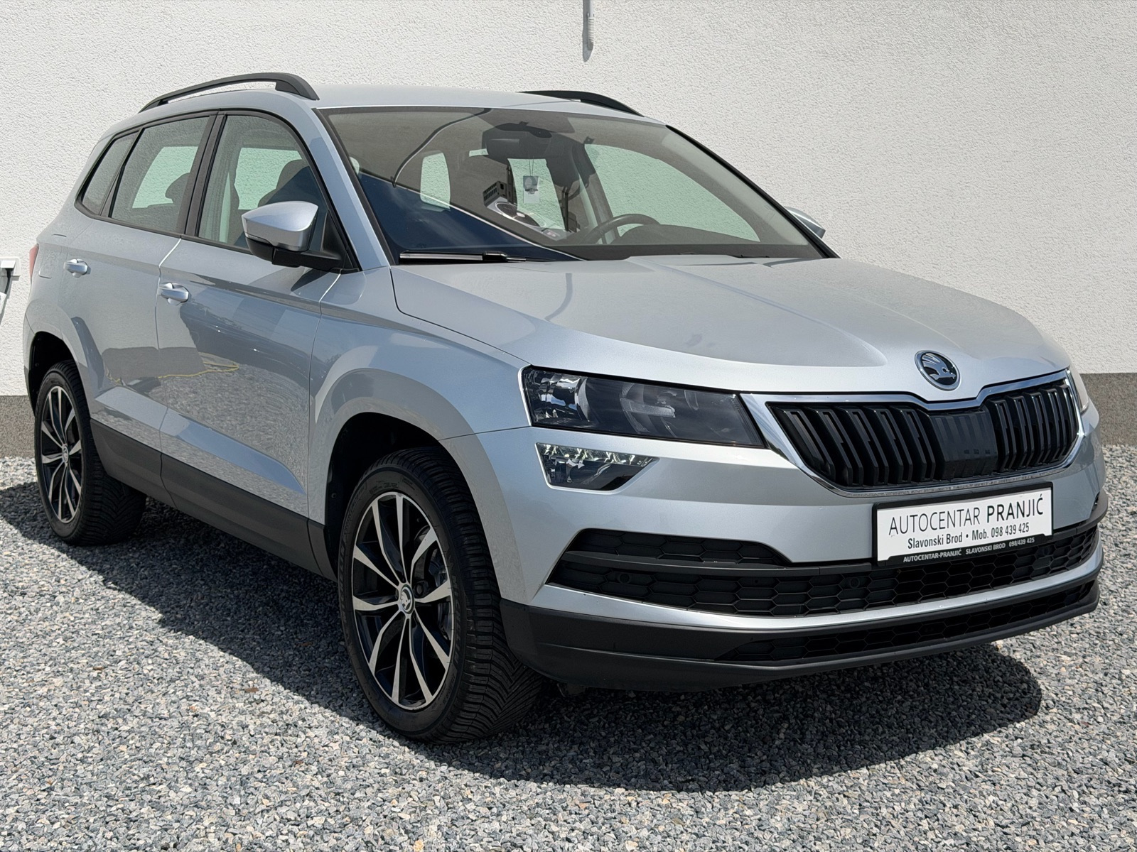 Škoda Karoq 1.6TDI/kamera/navigacija/tempomat/keyless/v.servis, fotografija 1