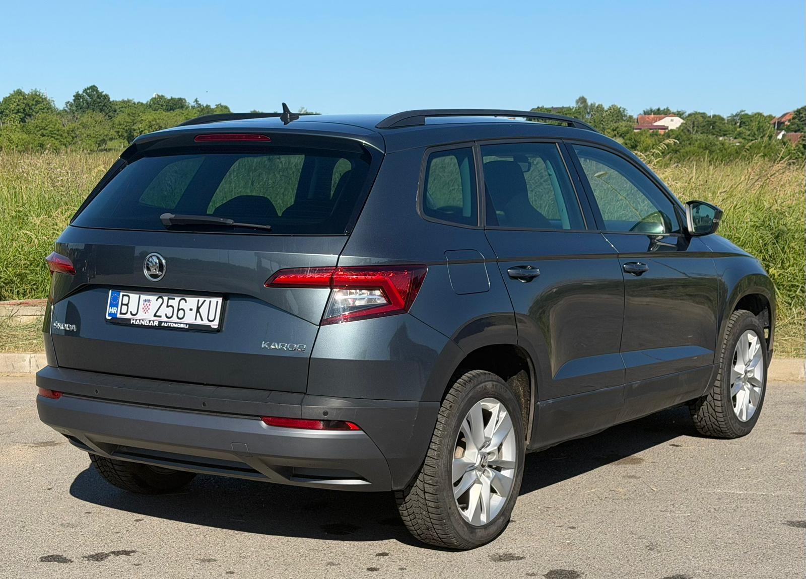 Škoda Karoq 1.6tdi, fotografija 3