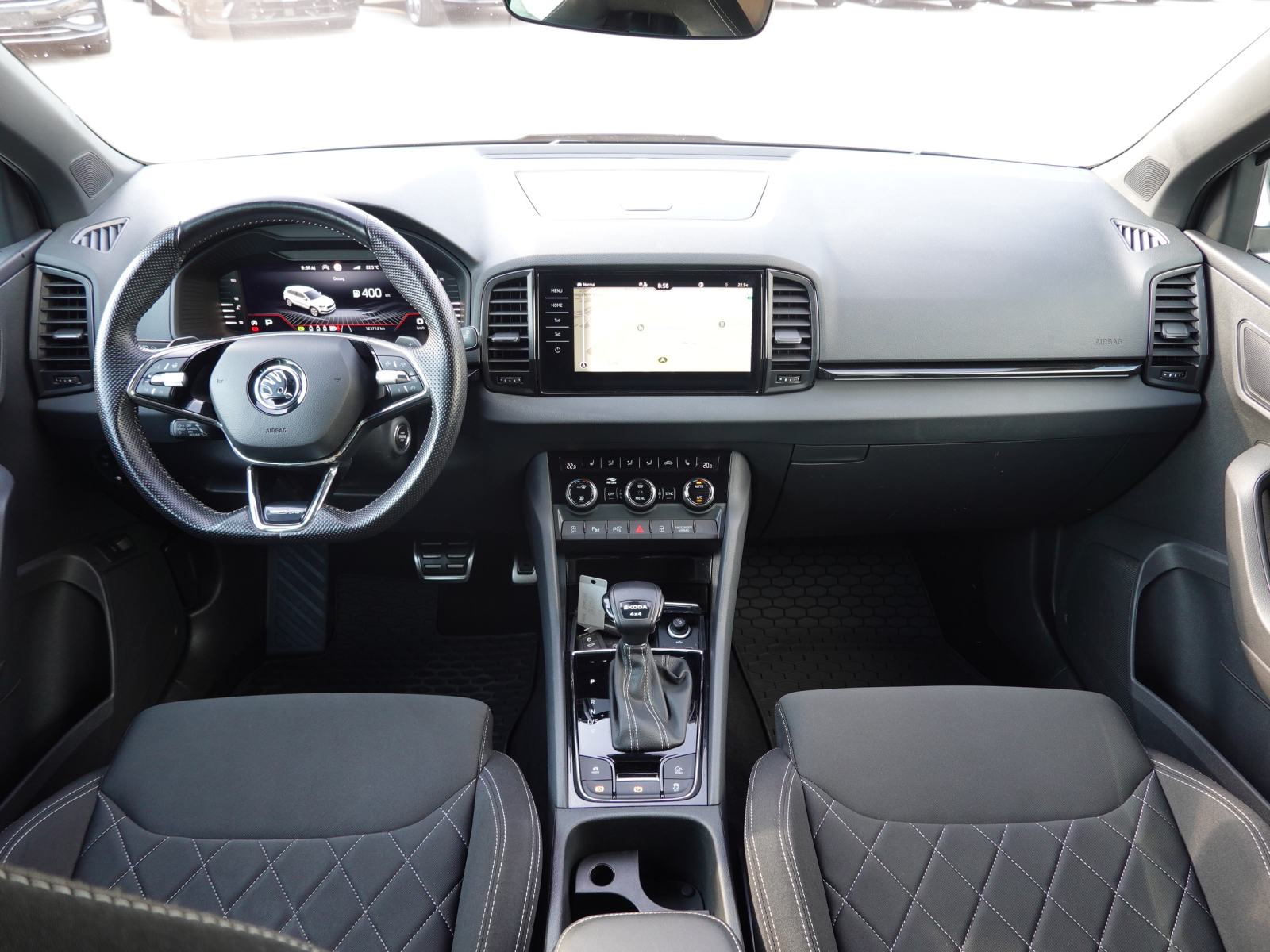 Škoda Karoq 2.0 TDI 4x4 Sportline DSG+F1+MATRIX+ACC+360°KAMERA+KEYLESS, fotografija 11