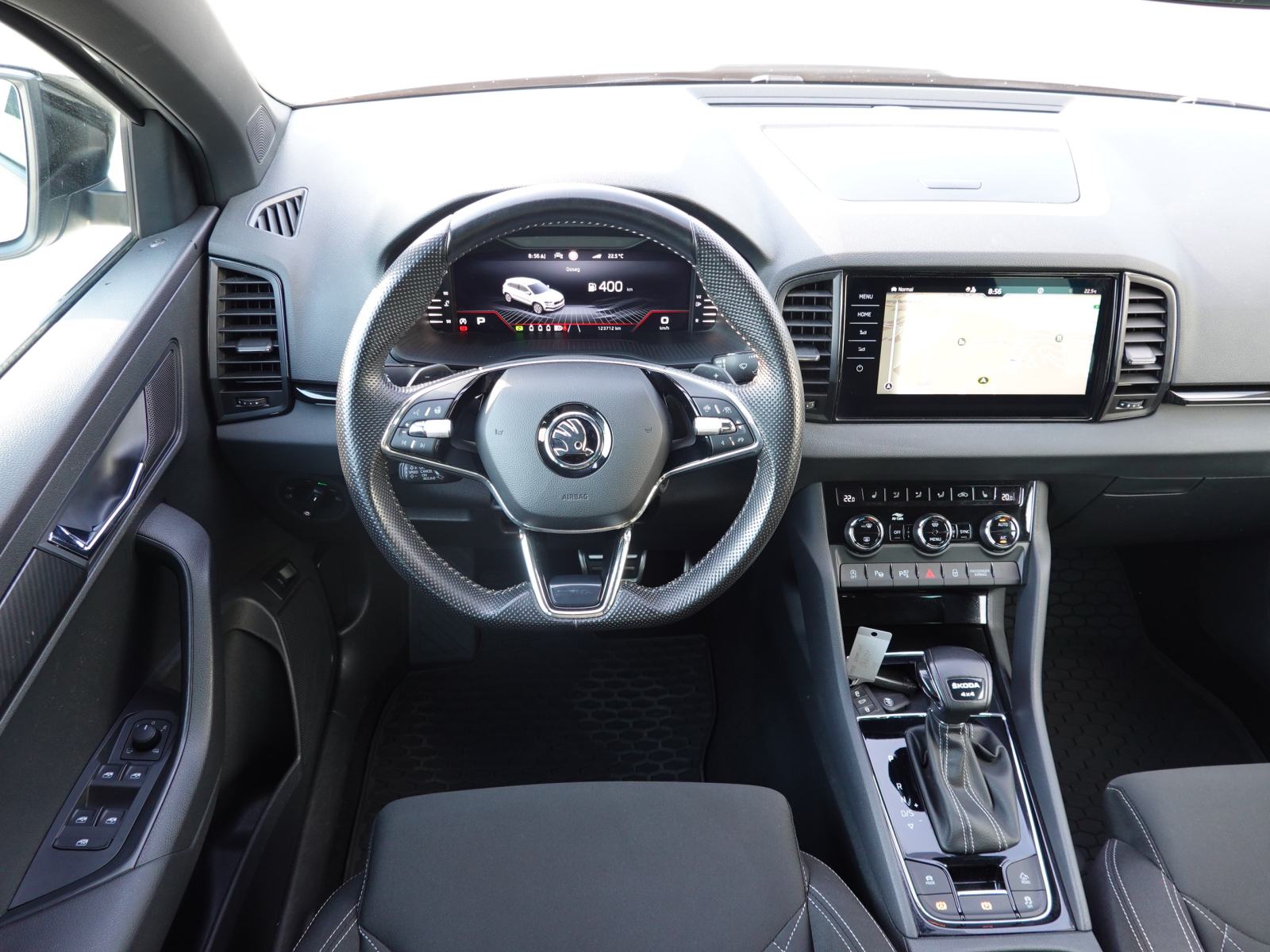 Škoda Karoq 2.0 TDI 4x4 Sportline DSG+F1+MATRIX+ACC+360°KAMERA+KEYLESS, fotografija 12