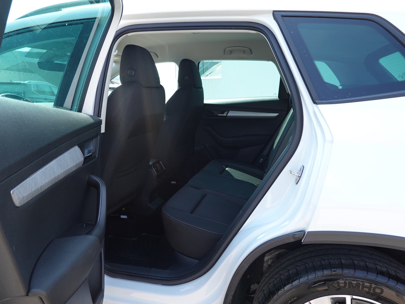 Škoda Karoq 2.0 TDI Ambition DSG+LED+VZV.KAMERA+NAVI+ACC, fotografija 9