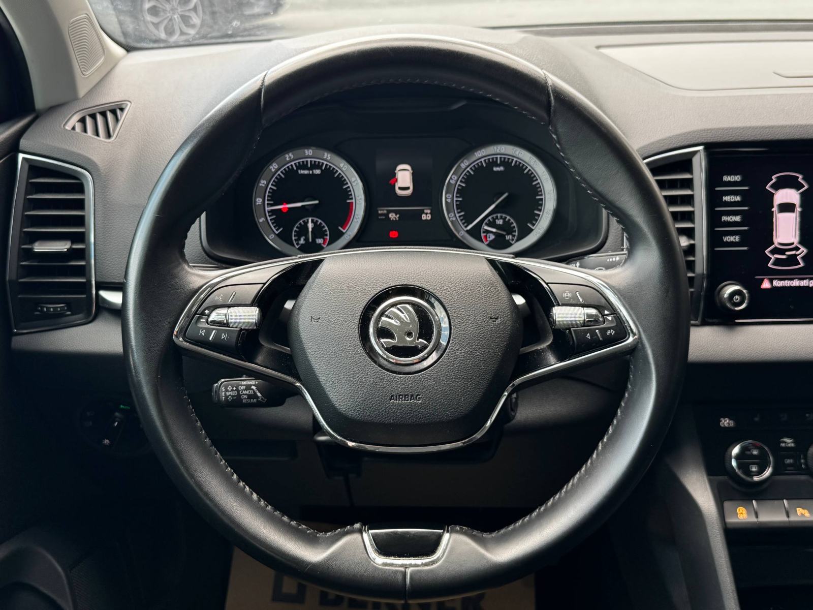 Škoda Karoq 2,0 TDI Ambition *KAMERA*KUKA*AMBIJENTE*SENZORI*, fotografija 11