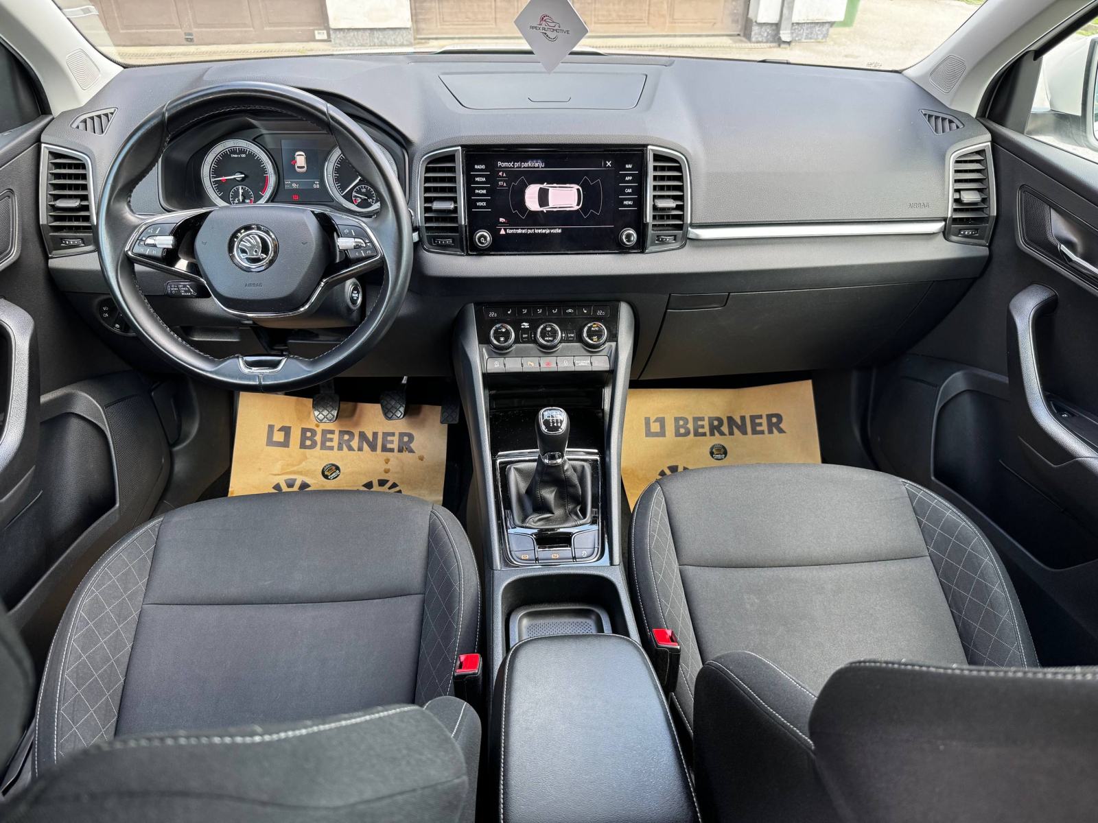 Škoda Karoq 2,0 TDI Ambition *KAMERA*KUKA*AMBIJENTE*SENZORI*, fotografija 17
