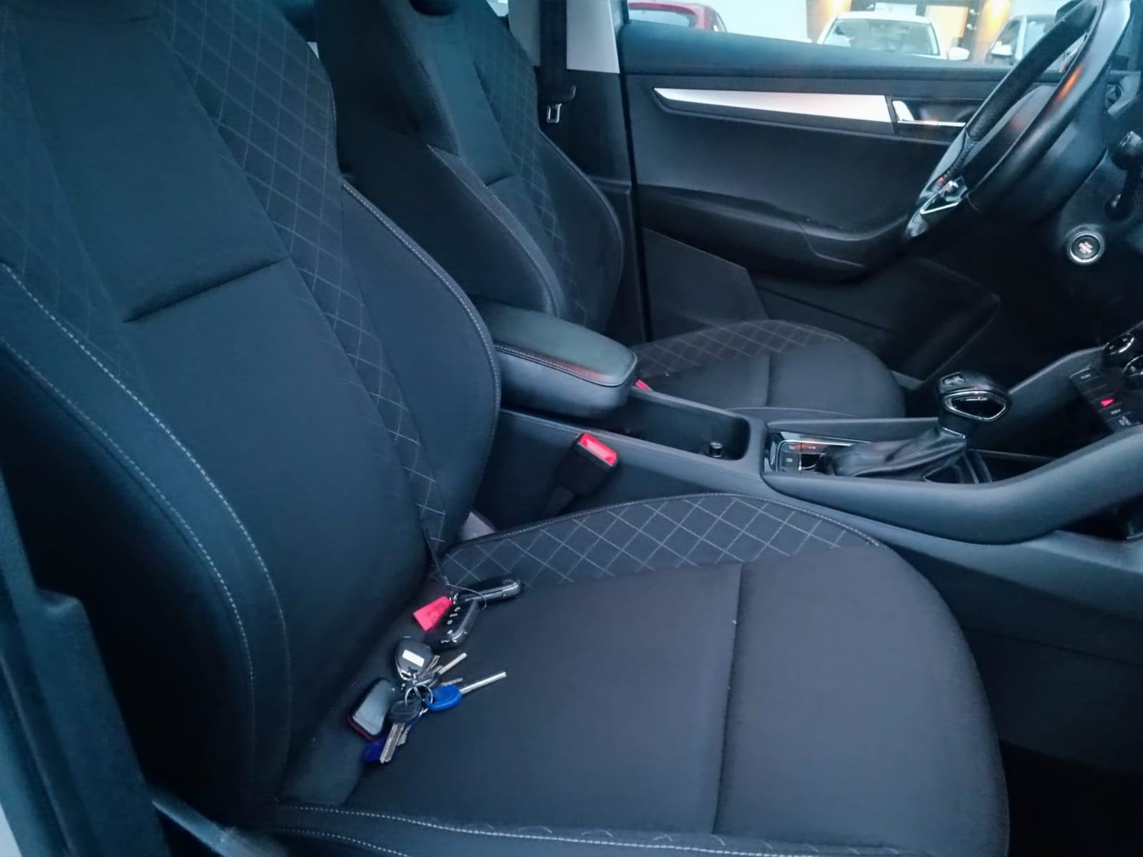 Škoda Karoq 2,0 TDI automatik 4x4, fotografija 15
