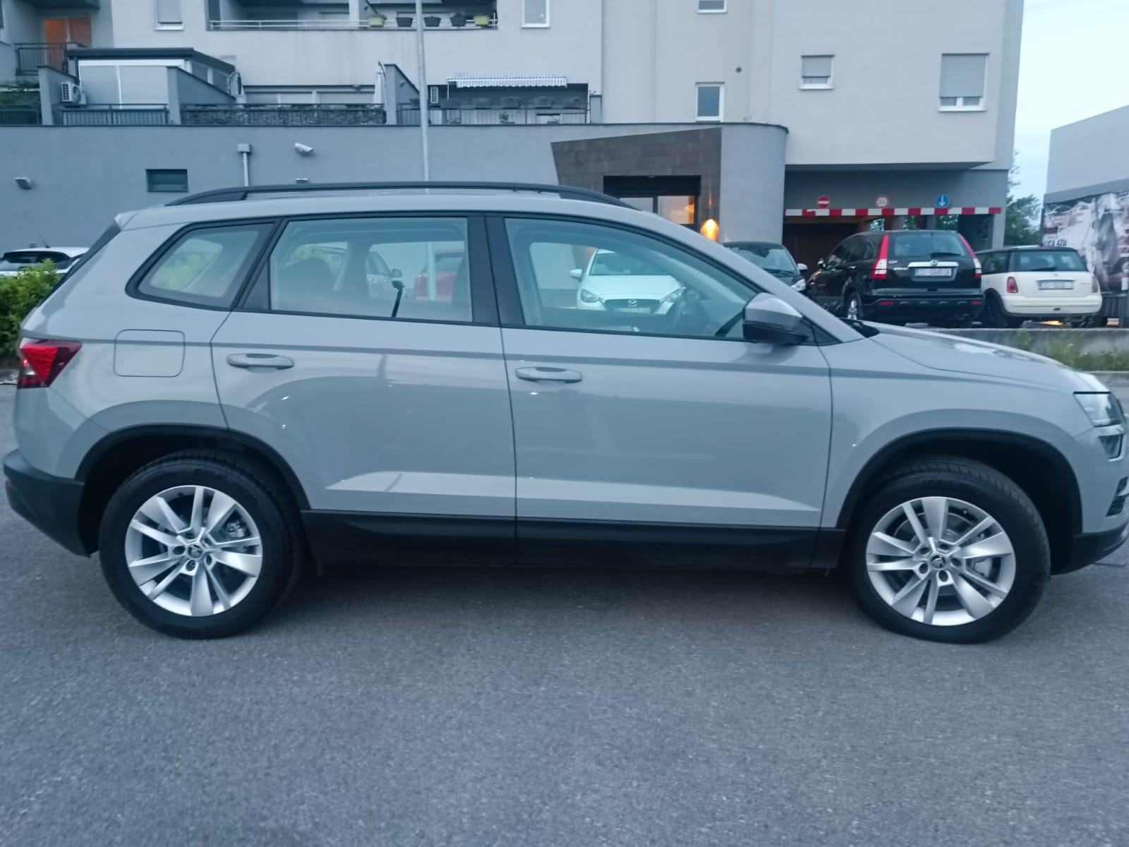 Škoda Karoq 2,0 TDI automatik 4x4, fotografija 2