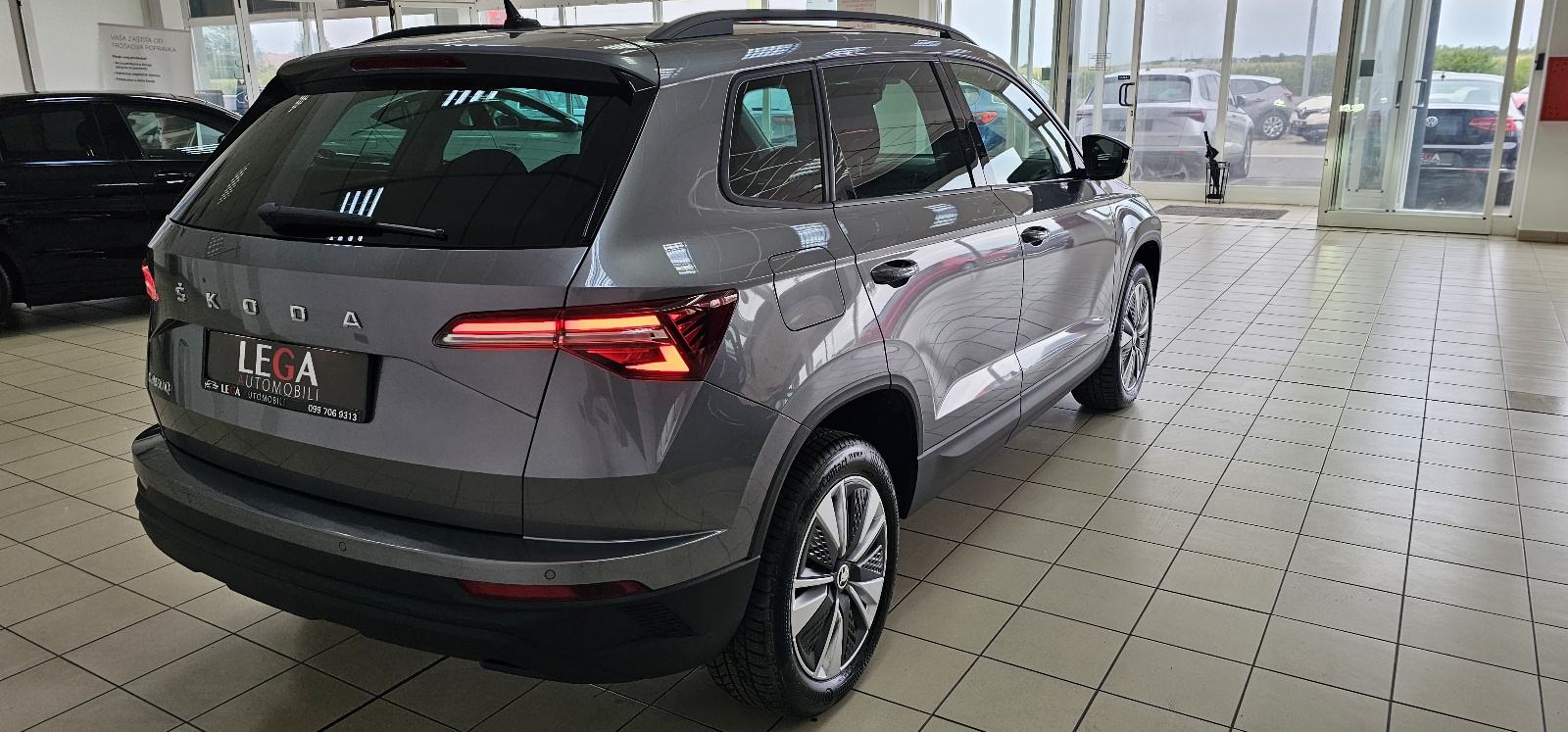 Škoda Karoq 2,0 TDI automatik AMBITION,LEASING DO 7g.BEZ UČEŠĆA, fotografija 3