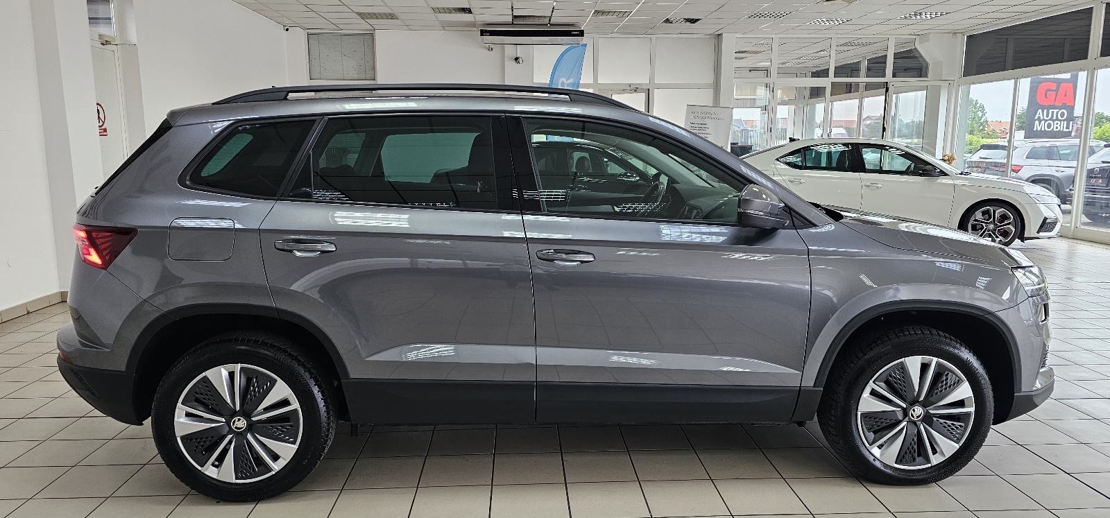 Škoda Karoq 2,0 TDI automatik AMBITION,LEASING DO 7g.BEZ UČEŠĆA, fotografija 8