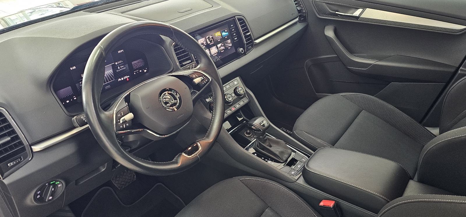 ŠKODA KAROQ 2.0 TDI AUTOMATIK,AMBITION,LEASING DO 8g.BEZ UČEŠĆA, fotografija 11