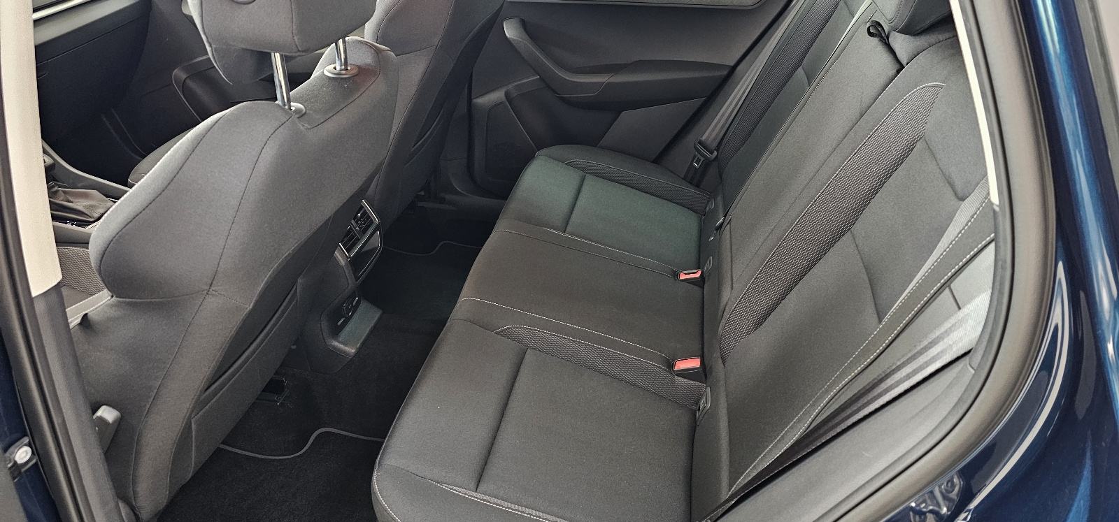 ŠKODA KAROQ 2.0 TDI AUTOMATIK,AMBITION,LEASING DO 8g.BEZ UČEŠĆA, fotografija 12