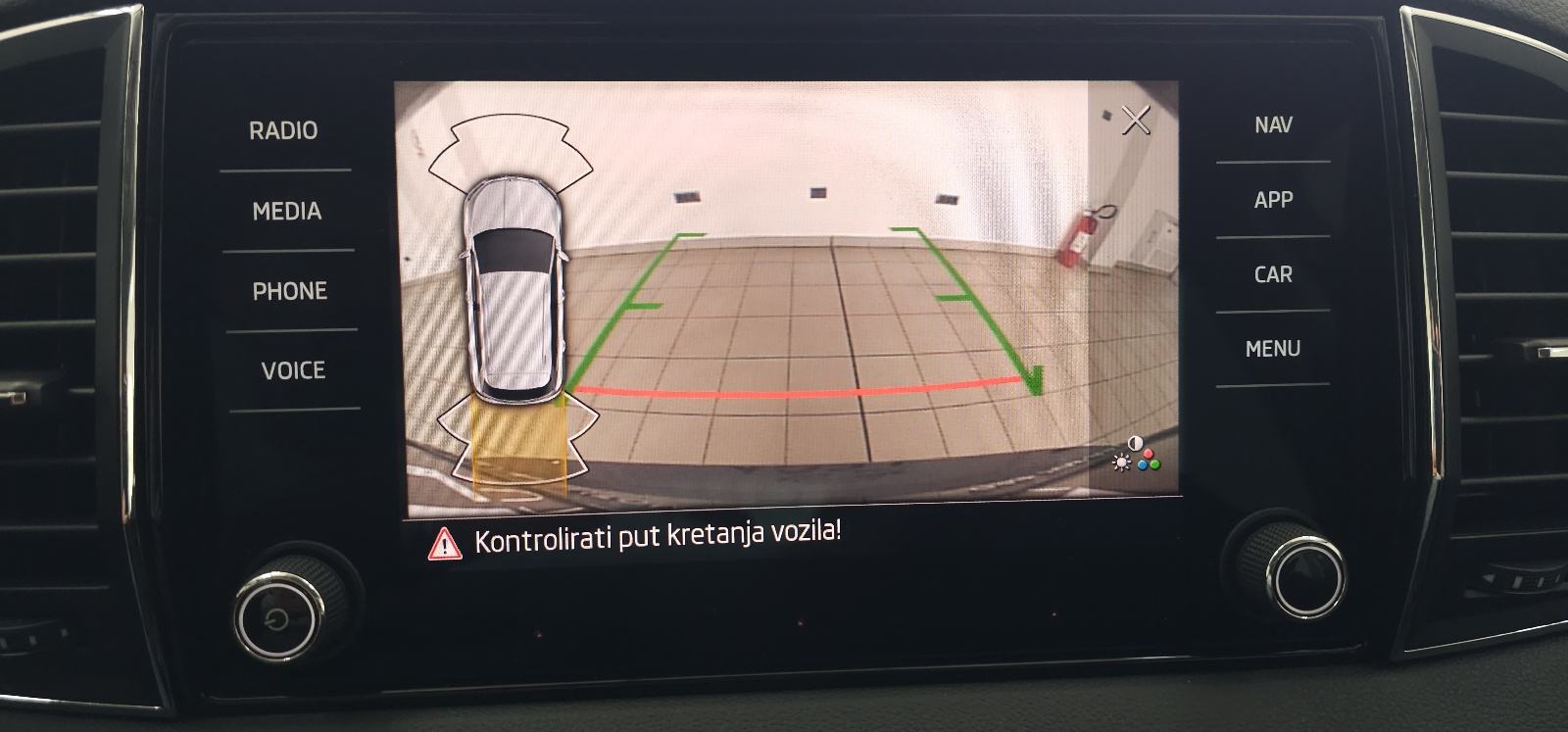 ŠKODA KAROQ 2.0 TDI AUTOMATIK,AMBITION,LEASING DO 8g.BEZ UČEŠĆA, fotografija 18