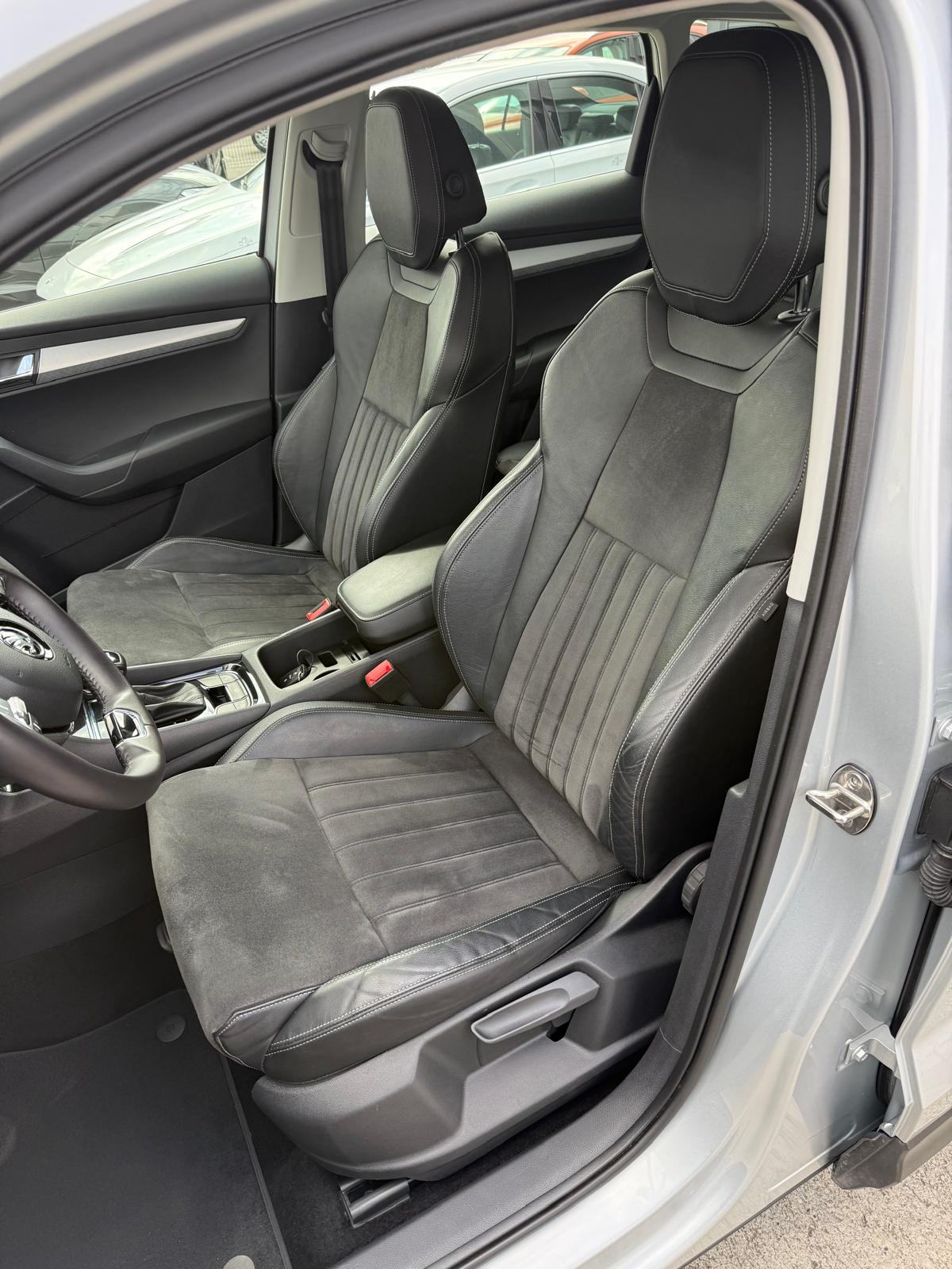 Škoda Karoq 2.0 TDI DSG °ALCANTARA°LED°LEASING BEZ UČEŠĆA°, fotografija 13