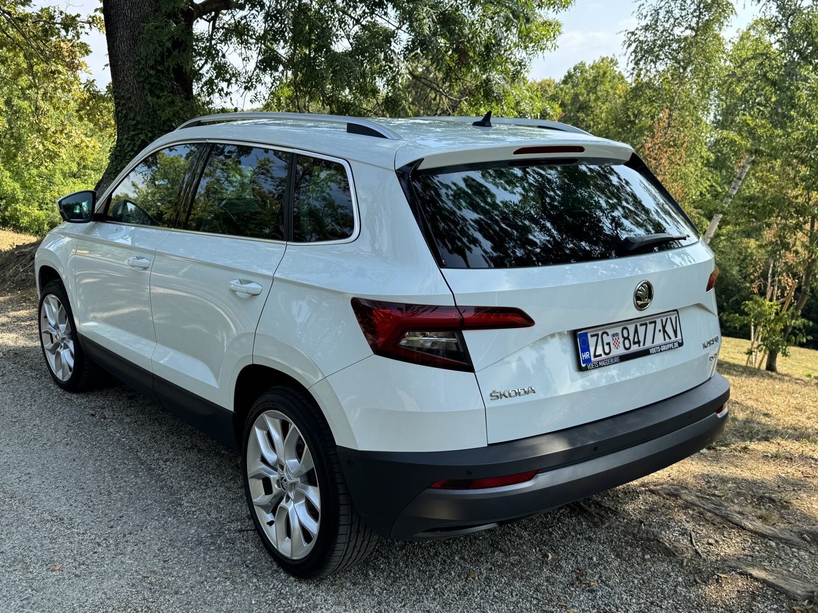 Škoda Karoq 2.0 TDI DSG 4X4 JAMSTVO DO 6/2027 VARIOFLEX SICEVI..., fotografija 6