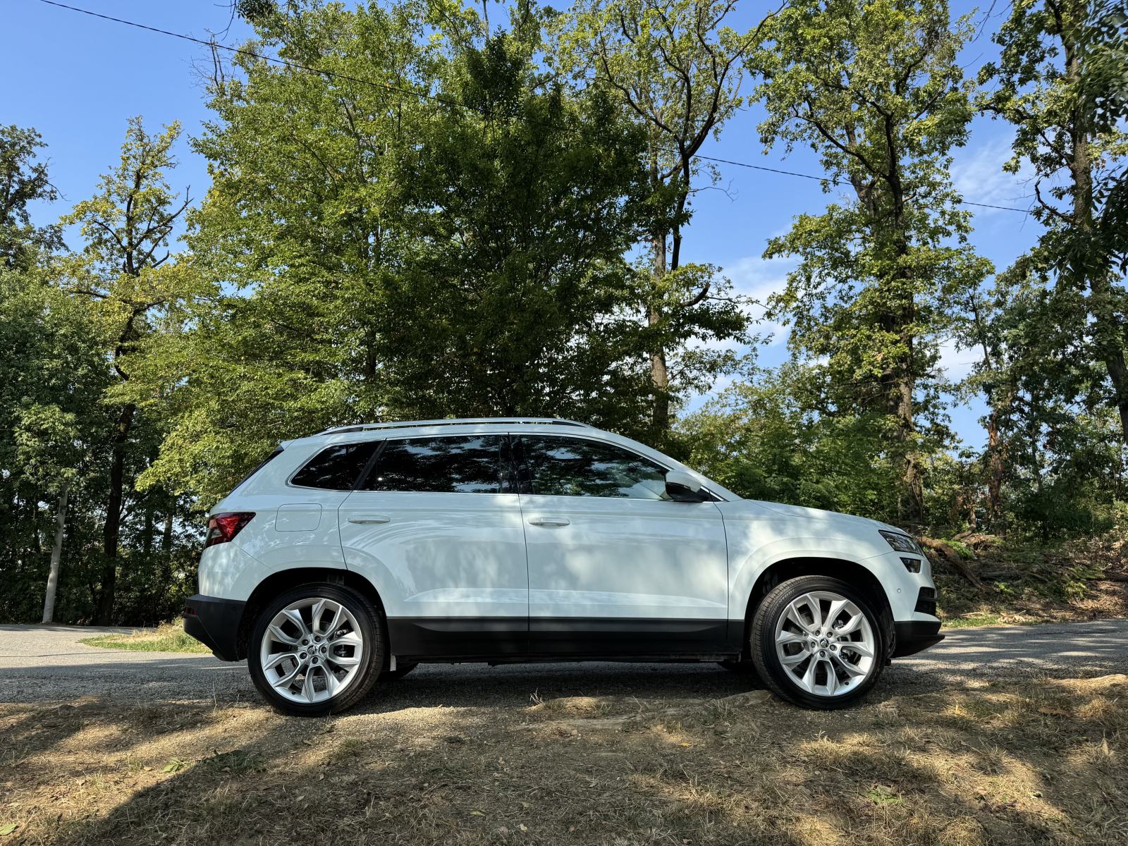 Škoda Karoq 2.0 TDI DSG 4X4 JAMSTVO DO 6/2027 VARIOFLEX SICEVI..., fotografija 9