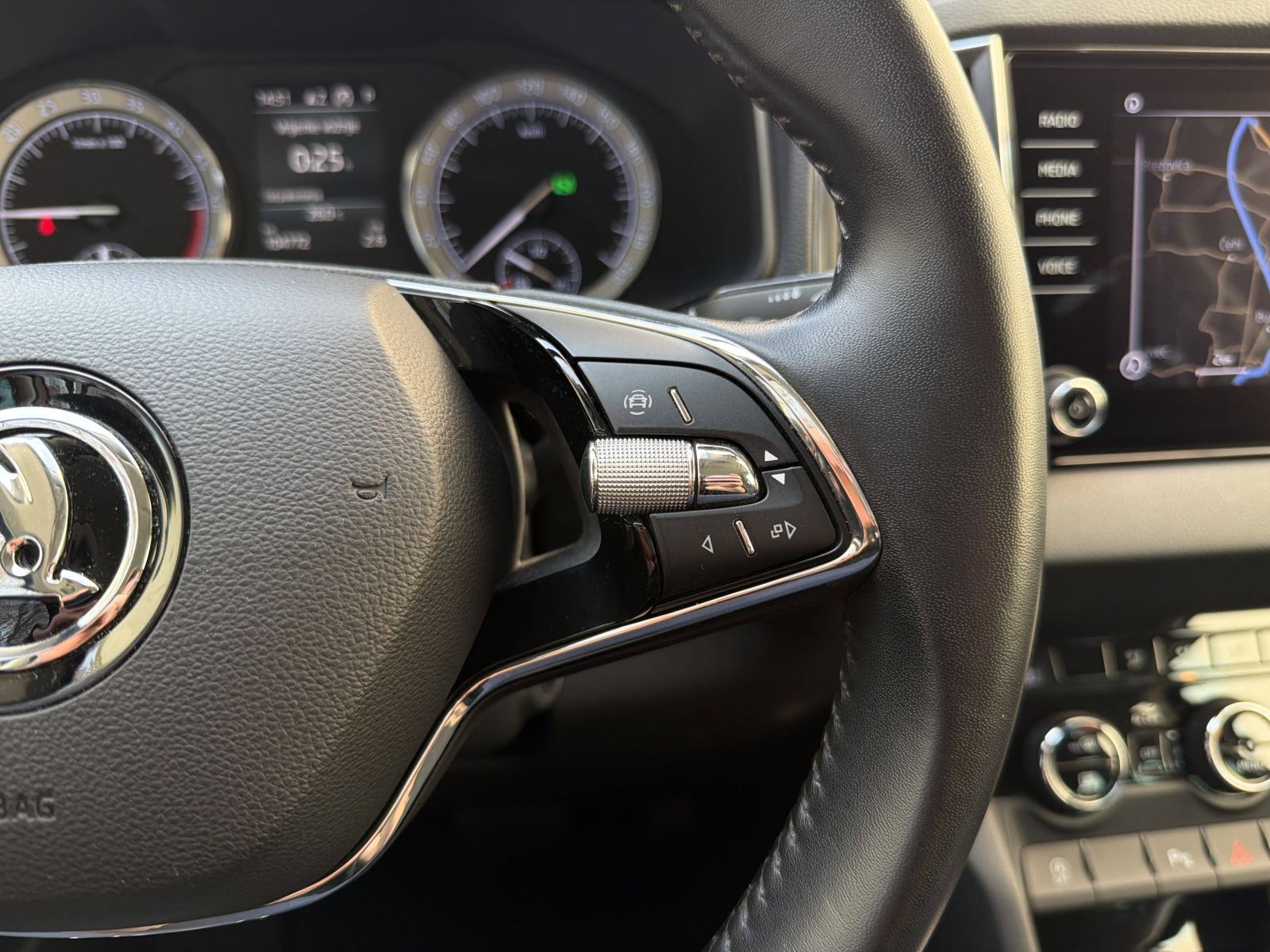 Škoda Karoq 2,0 TDI DSG*LEASING BEZ UČEŠĆA-RATA 287,35€ *JAMSTVO 24 MJ, fotografija 19