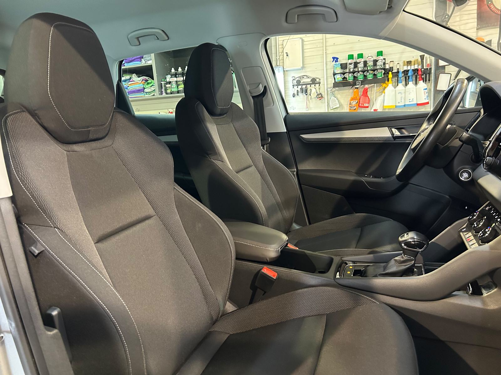 ŠKODA KAROQ 2,0 TDI DSG LED ALU 17 KAMERA PDC U PDV-U 12 MJ JAMSTVO, fotografija 11