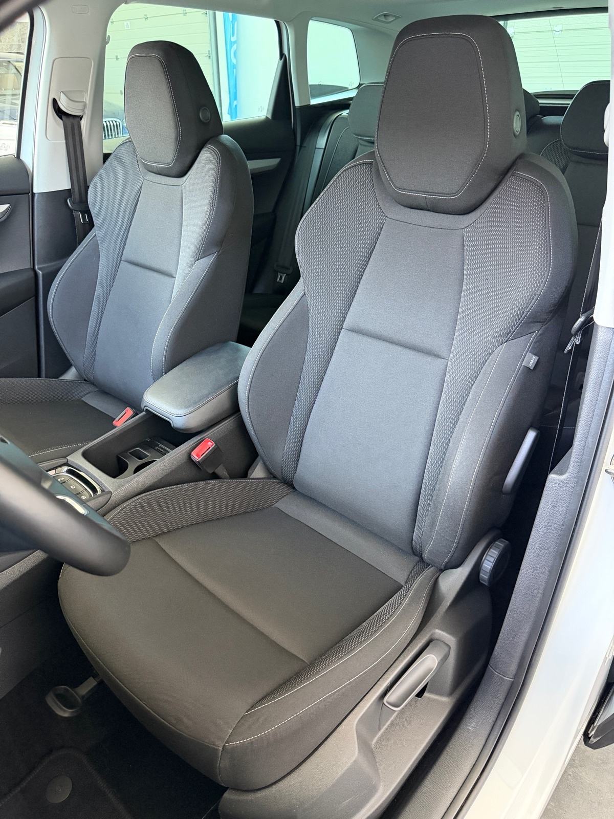 Škoda Karoq 2,0 TDI DSG, LED, KAMERA, JAMSTVO 24MJ, LEASING 0% UČEŠĆA, fotografija 12