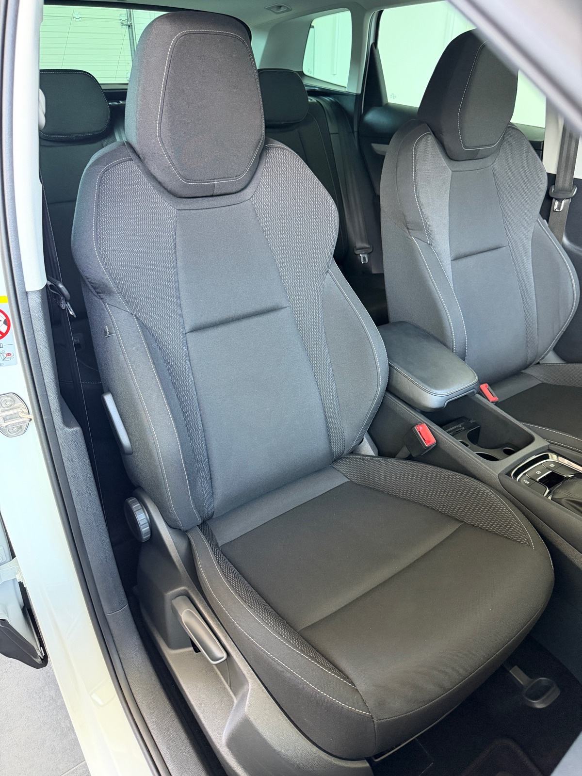 Škoda Karoq 2,0 TDI DSG, LED, KAMERA, JAMSTVO 24MJ, LEASING 0% UČEŠĆA, fotografija 13
