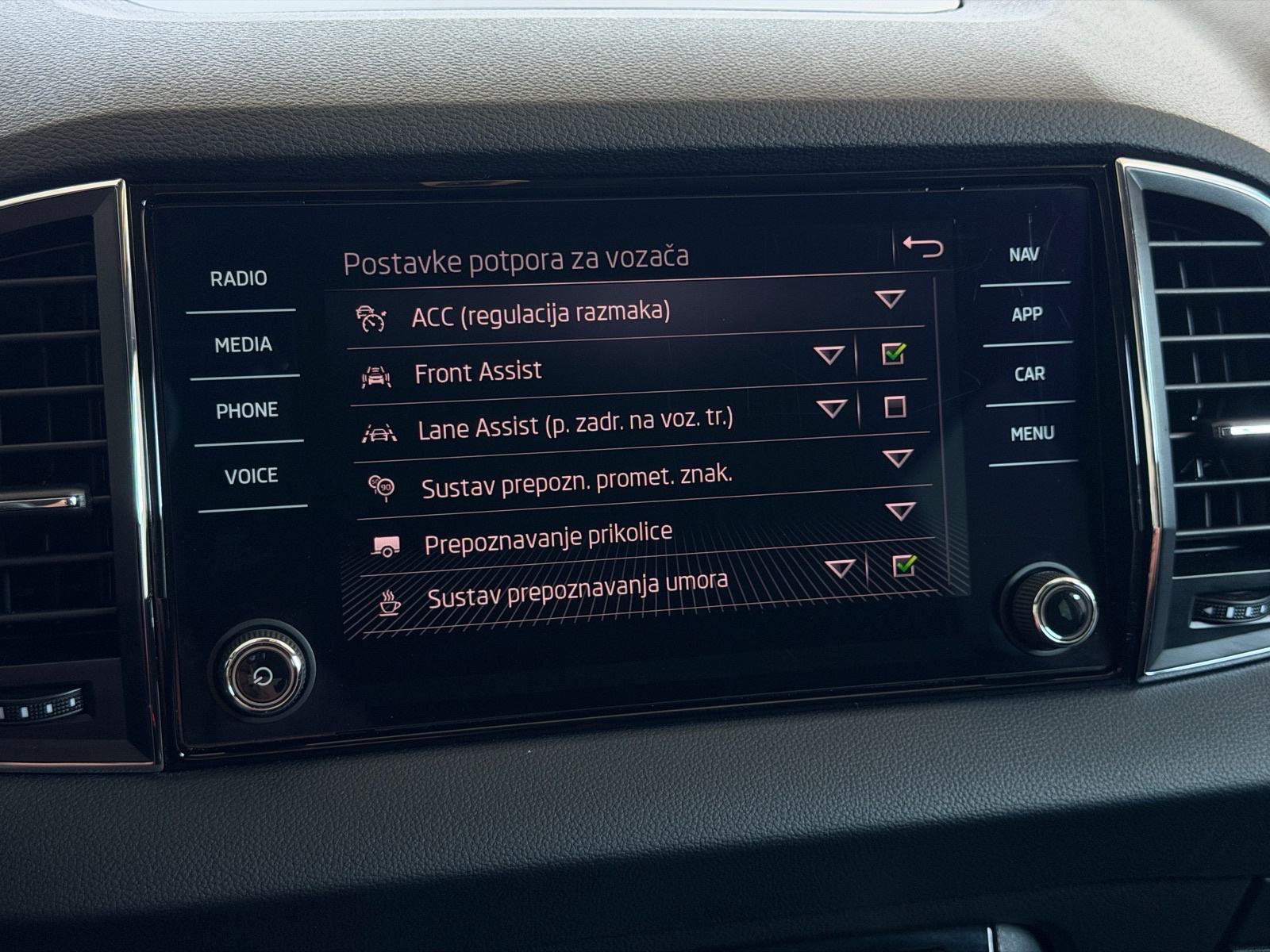 Škoda Karoq 2,0 TDI DSG, LED, KAMERA, JAMSTVO 24MJ, LEASING 0% UČEŠĆA, fotografija 18