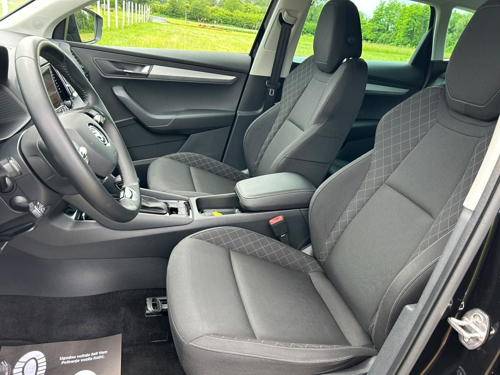 ŠKODA KAROQ 2,0 TDI DSG LED VIRTUAL KAMERA PDC U PDV-U 12 MJ JAMSTVO, fotografija 9