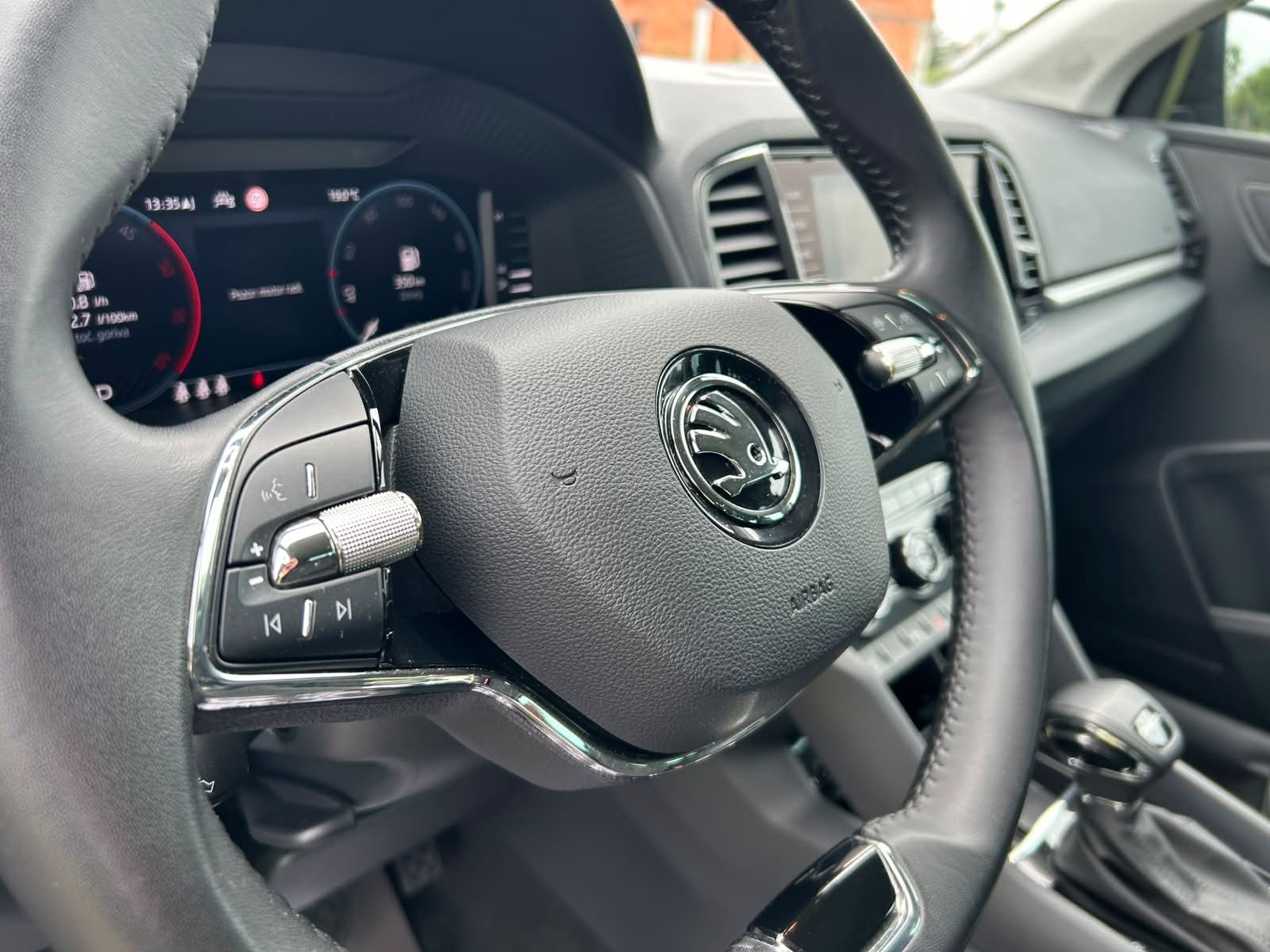 ŠKODA KAROQ 2,0 TDI DSG LED VIRTUAL KAMERA PDC U PDV-U 12 MJ JAMSTVO, fotografija 12