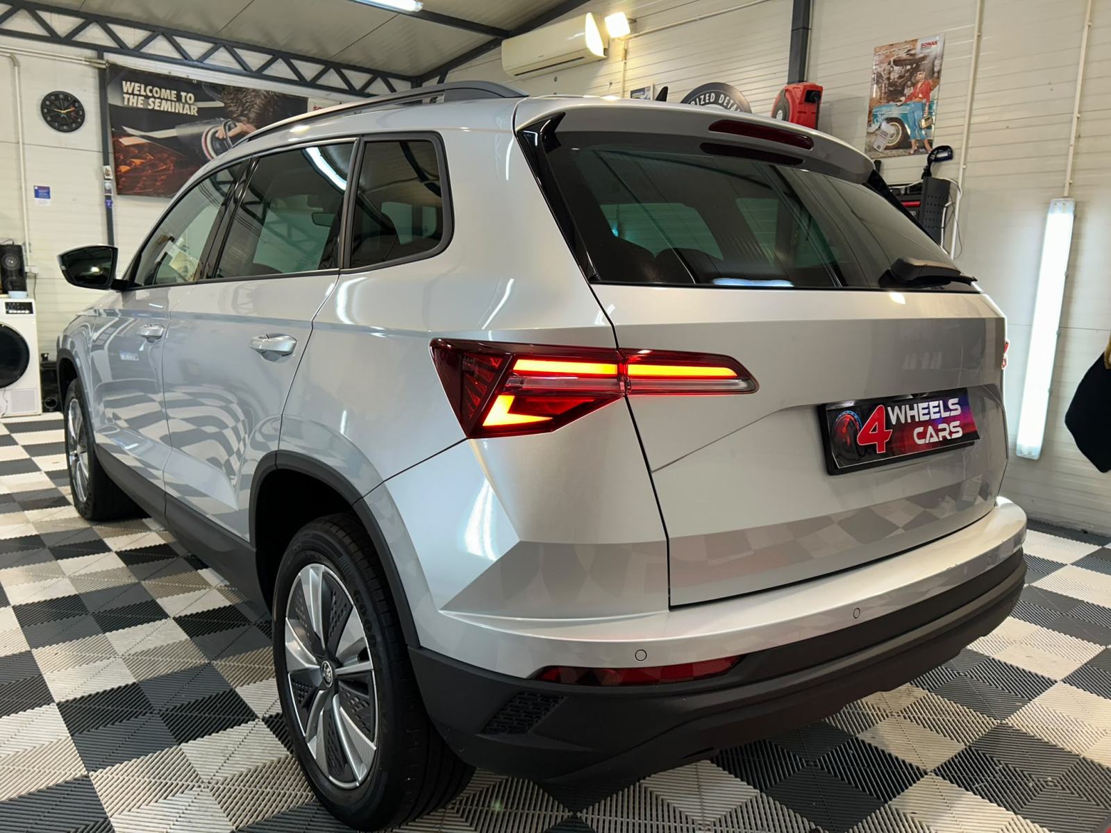 ŠKODA KAROQ 2,0 TDI DSG LED VIRTUAL KAMERA PDC U PDV-U 12 MJ JAMSTVO, fotografija 2