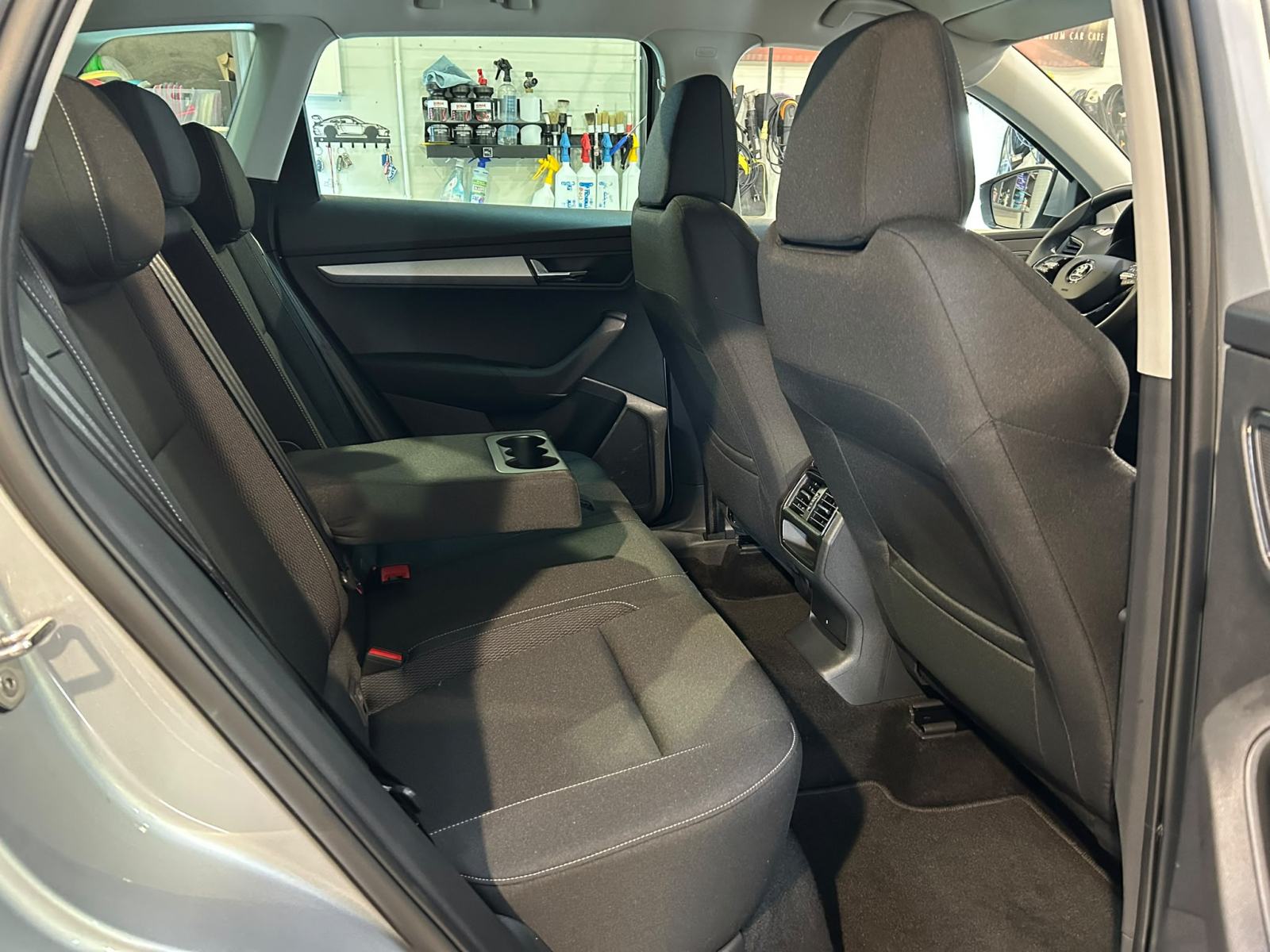ŠKODA KAROQ 2,0 TDI DSG LED VIRTUAL KAMERA PDC U PDV-U 12 MJ JAMSTVO, fotografija 13