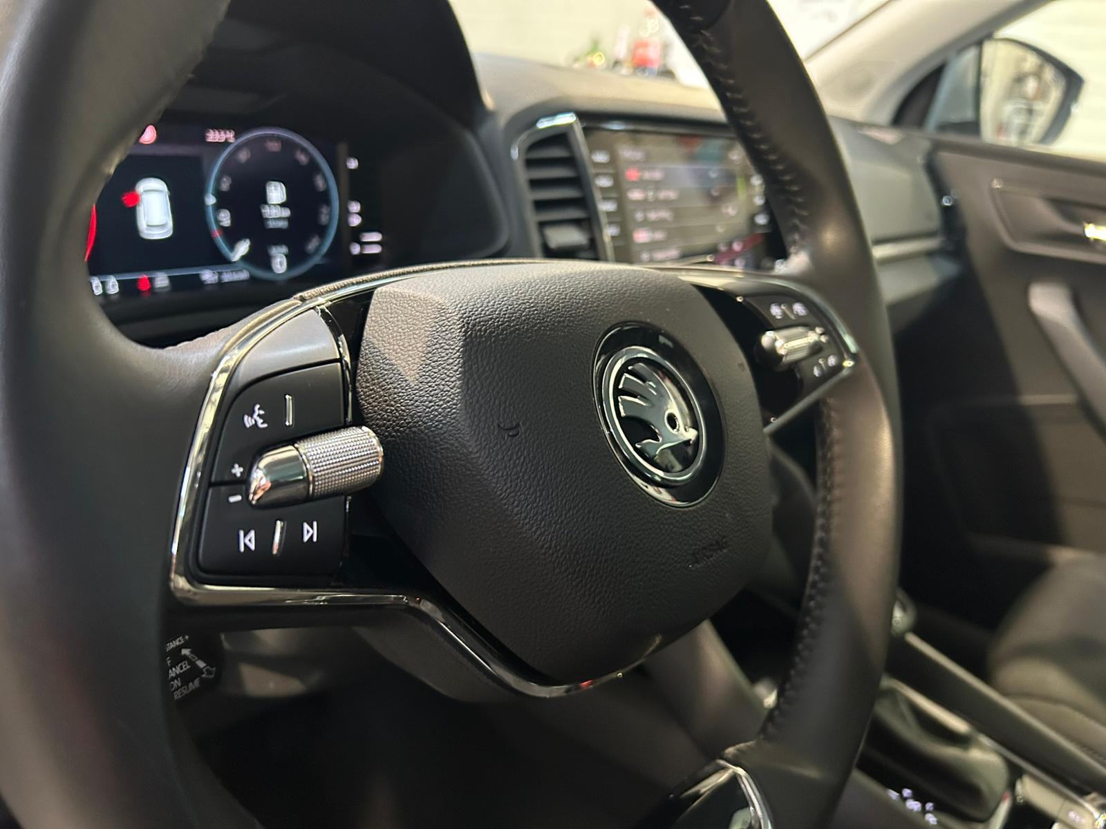 ŠKODA KAROQ 2,0 TDI DSG LED VIRTUAL KAMERA PDC U PDV-U 12 MJ JAMSTVO, fotografija 11