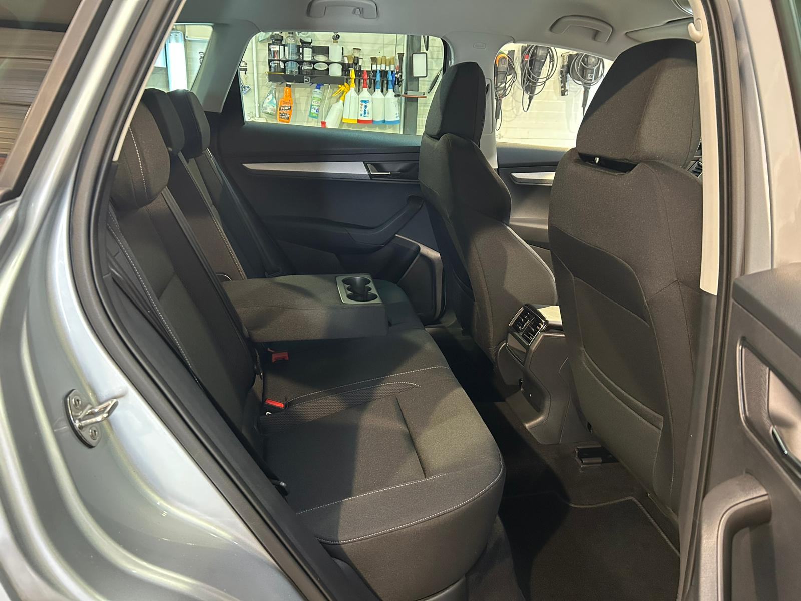 ŠKODA KAROQ 2,0 TDI DSG LED VIRTUAL KAMERA PDC U PDV-U 12 MJ JAMSTVO, fotografija 20