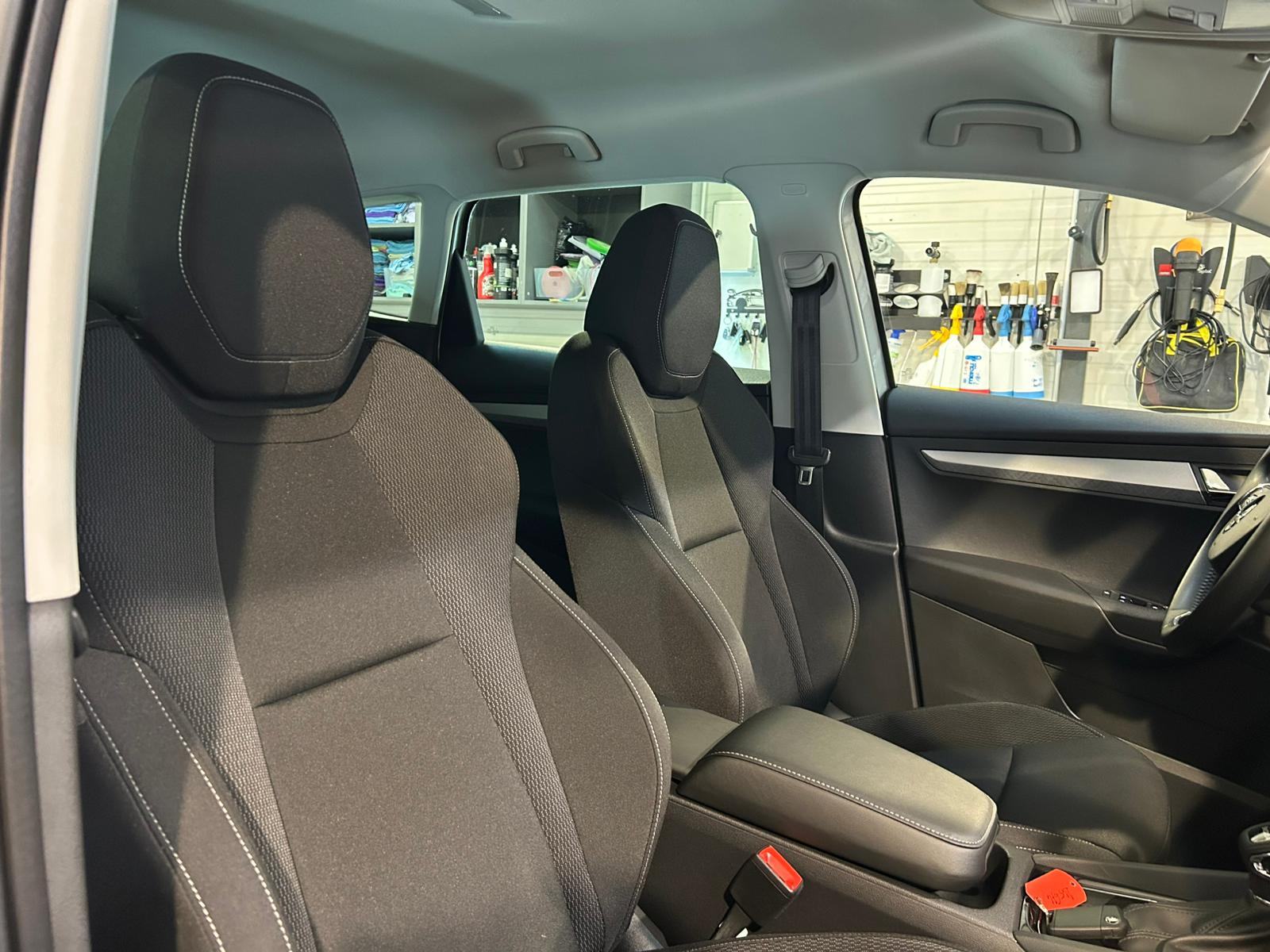 ŠKODA KAROQ 2,0 TDI DSG LED VIRTUAL KAMERA PDC U PDV-U 12 MJ JAMSTVO, fotografija 19