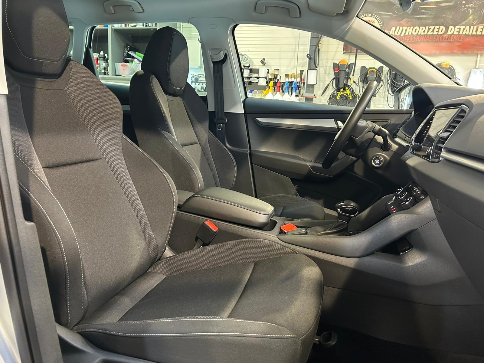 ŠKODA KAROQ 2,0 TDI DSG LED VIRTUAL KAMERA PDC U PDV-U 12 MJ JAMSTVO, fotografija 18