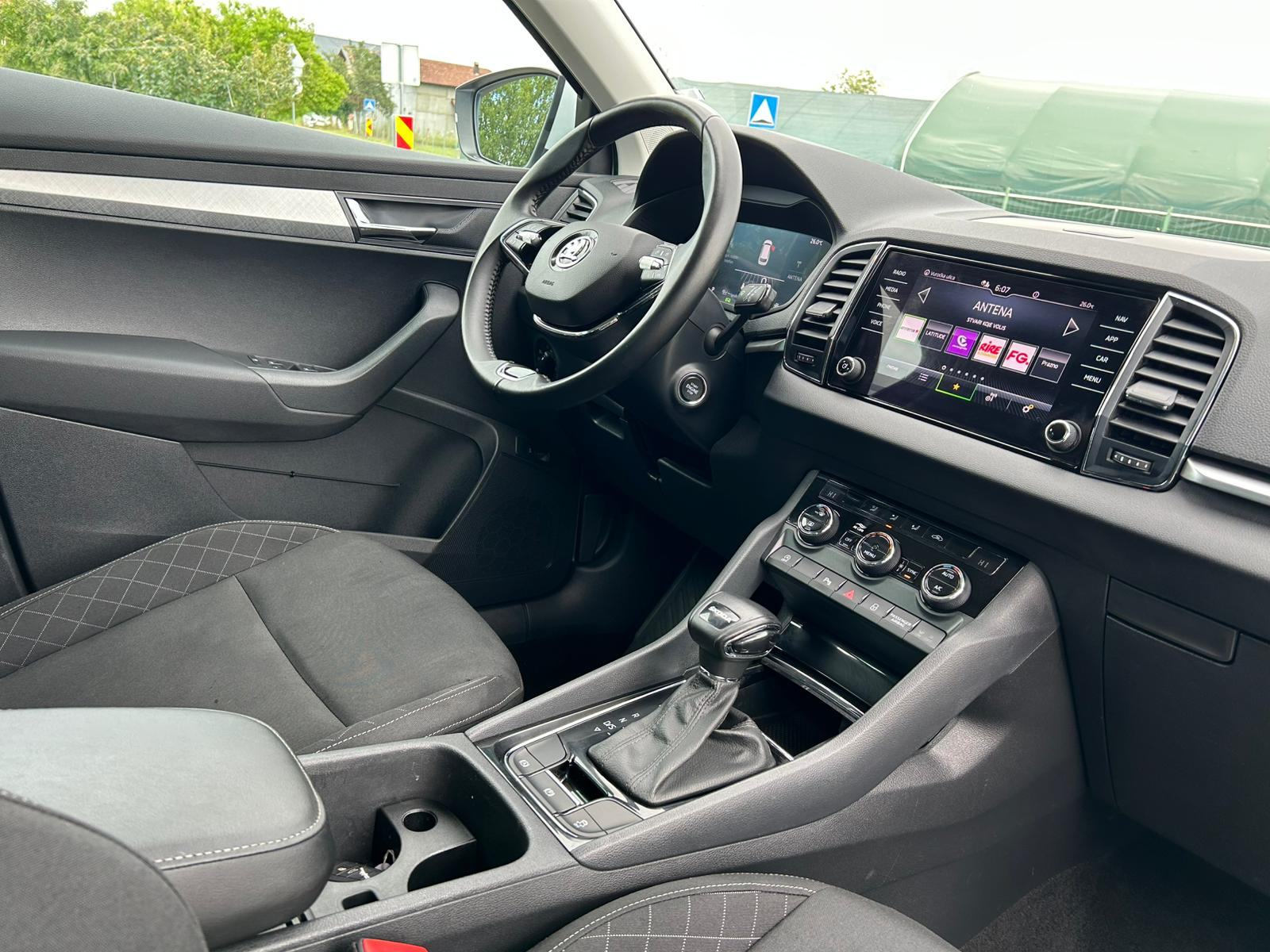 ŠKODA KAROQ 2,0 TDI DSG LED VIRTUAL KAMERA PDC U PDV-U 12 MJ JAMSTVO, fotografija 10