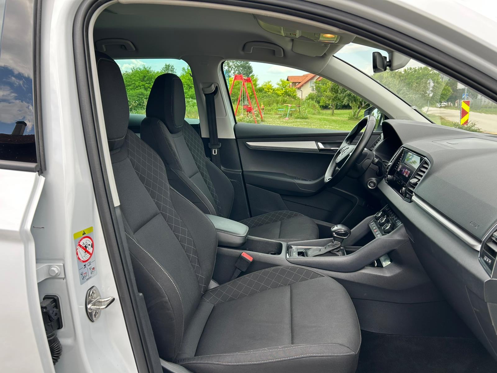 ŠKODA KAROQ 2,0 TDI DSG LED VIRTUAL KAMERA PDC U PDV-U 12 MJ JAMSTVO, fotografija 9