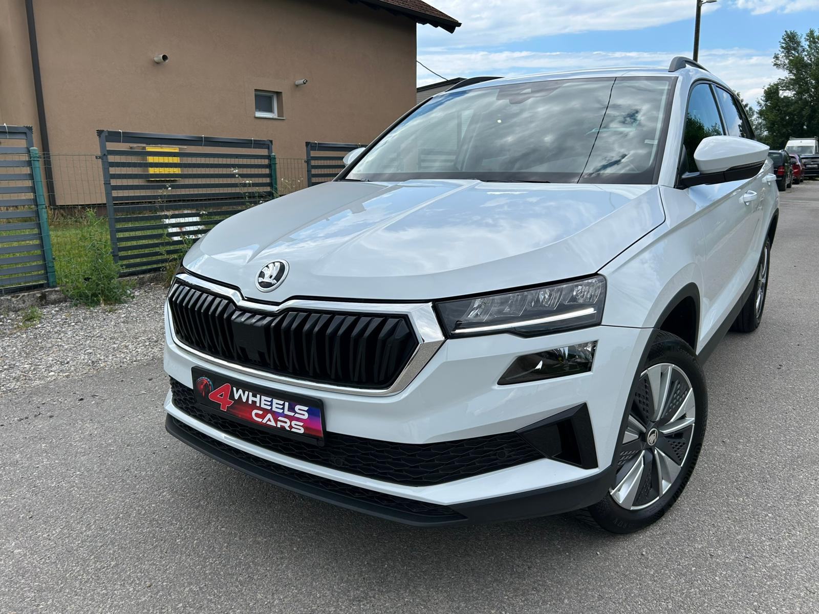 ŠKODA KAROQ 2,0 TDI DSG LED VIRTUAL KAMERA PDC U PDV-U 12 MJ JAMSTVO, fotografija 3