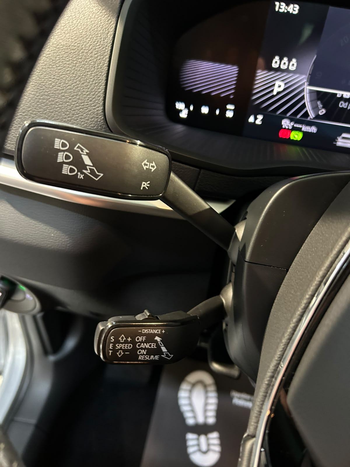ŠKODA KAROQ 2,0 TDI DSG LED VIRTUAL KAMERA PDC U PDV-U 12 MJ JAMSTVO, fotografija 17